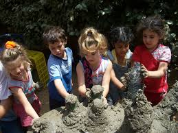 הווי הגן by DIKLA GUETA - Illustrated by דיקלה גואטה - Ourboox.com