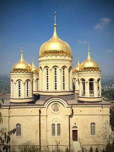 החיים במנזר by guy krystal - Ourboox.com