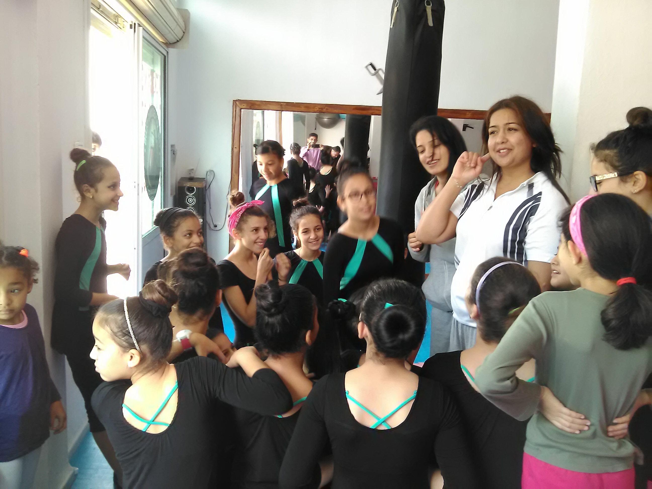 الدورة الأولى المفتوحة لفنون الدفاع عن النفس ببنزرت by bechir - Illustrated by البشير الحمروني عضو الجمعية التونسية النمساوية لفنون الدفاع عن النفس  - Ourboox.com