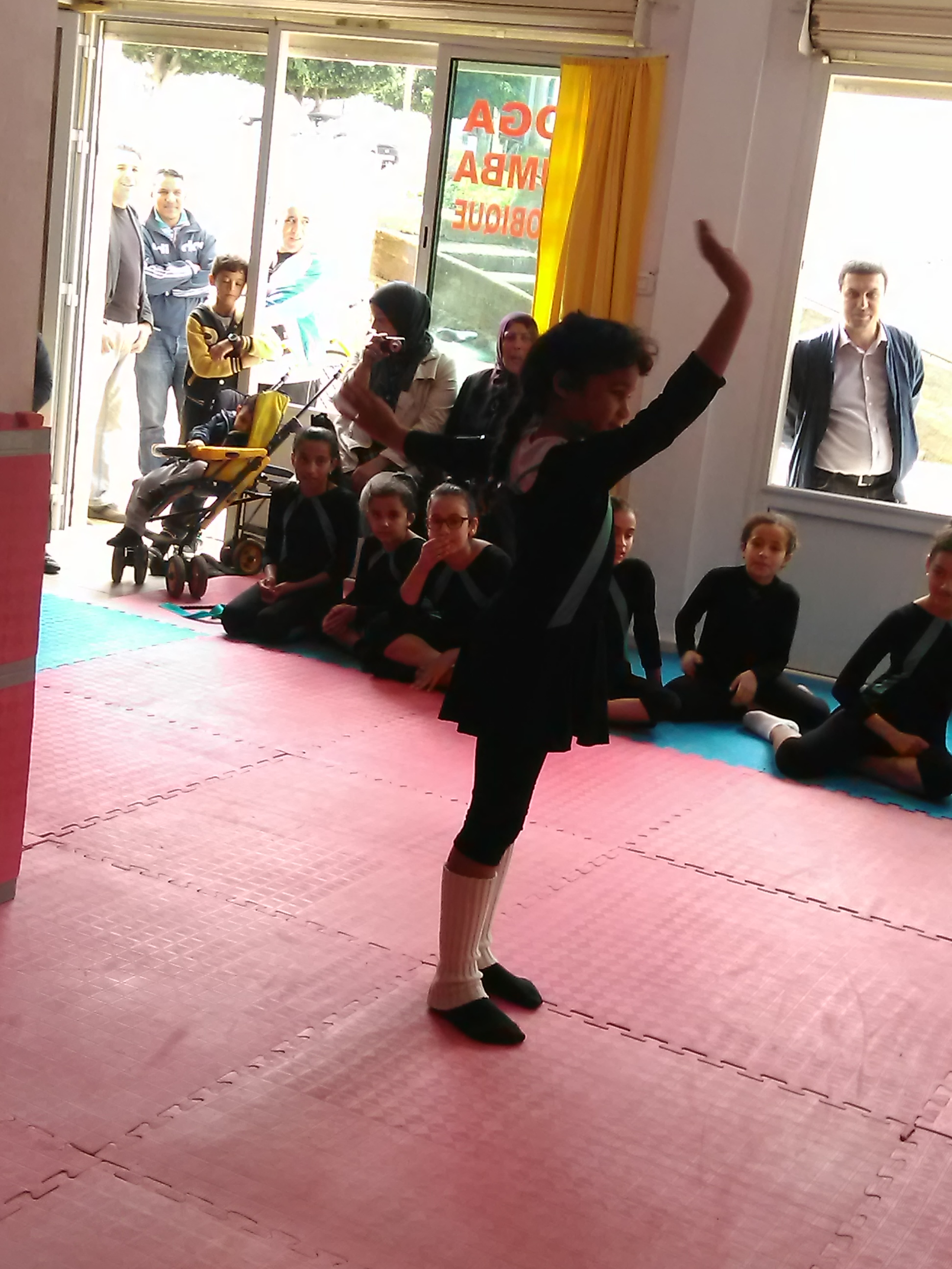 الدورة الأولى المفتوحة لفنون الدفاع عن النفس ببنزرت by bechir - Illustrated by البشير الحمروني عضو الجمعية التونسية النمساوية لفنون الدفاع عن النفس  - Ourboox.com