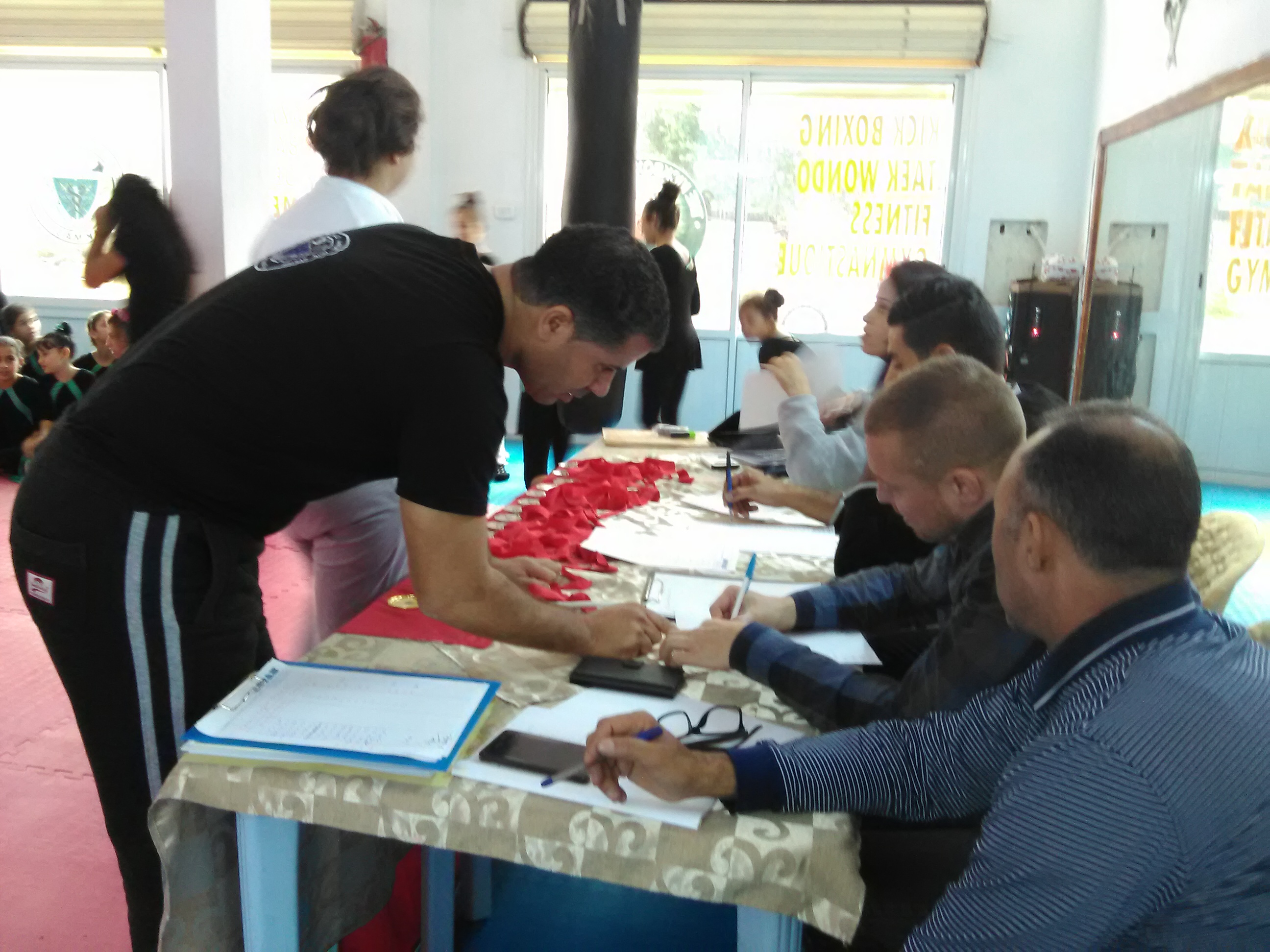 الدورة الأولى المفتوحة لفنون الدفاع عن النفس ببنزرت by bechir - Illustrated by البشير الحمروني عضو الجمعية التونسية النمساوية لفنون الدفاع عن النفس  - Ourboox.com