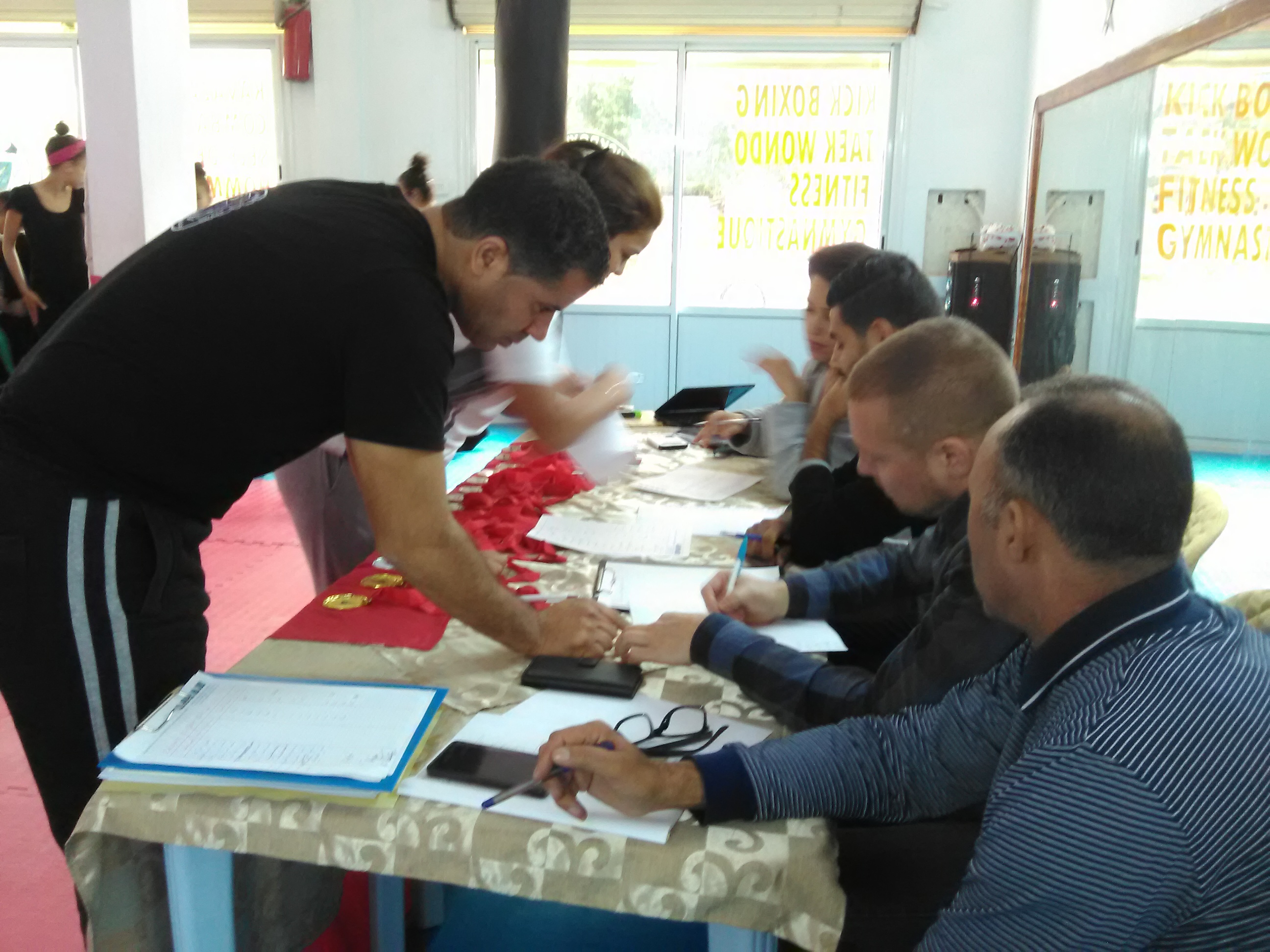 الدورة الأولى المفتوحة لفنون الدفاع عن النفس ببنزرت by bechir - Illustrated by البشير الحمروني عضو الجمعية التونسية النمساوية لفنون الدفاع عن النفس  - Ourboox.com