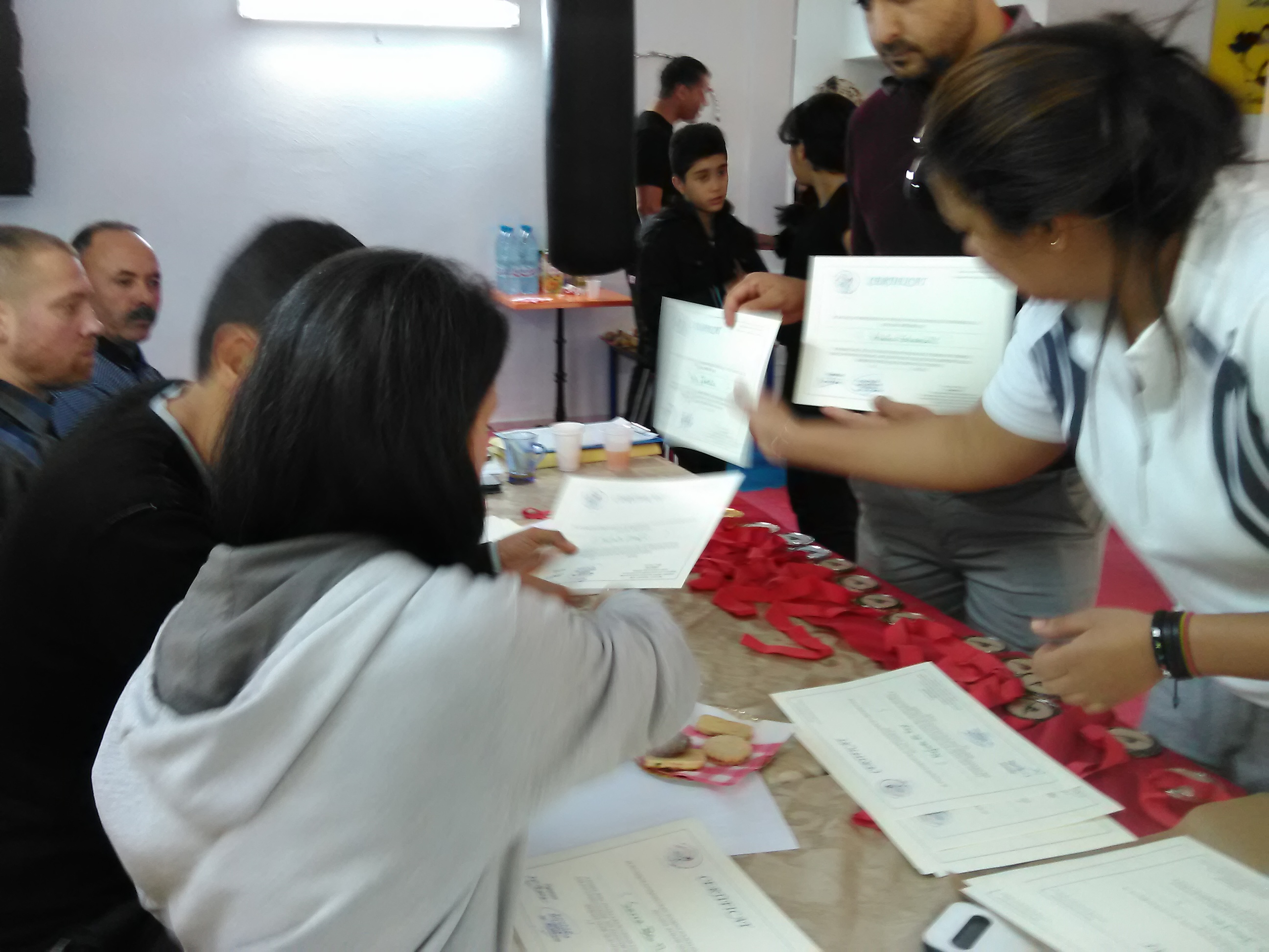 من كواليس الدورة الأولى لفنون الدفاع عن النفس ببنزرت :2016/11/20 by bechir - Illustrated by البشير الحمروني - Ourboox.com