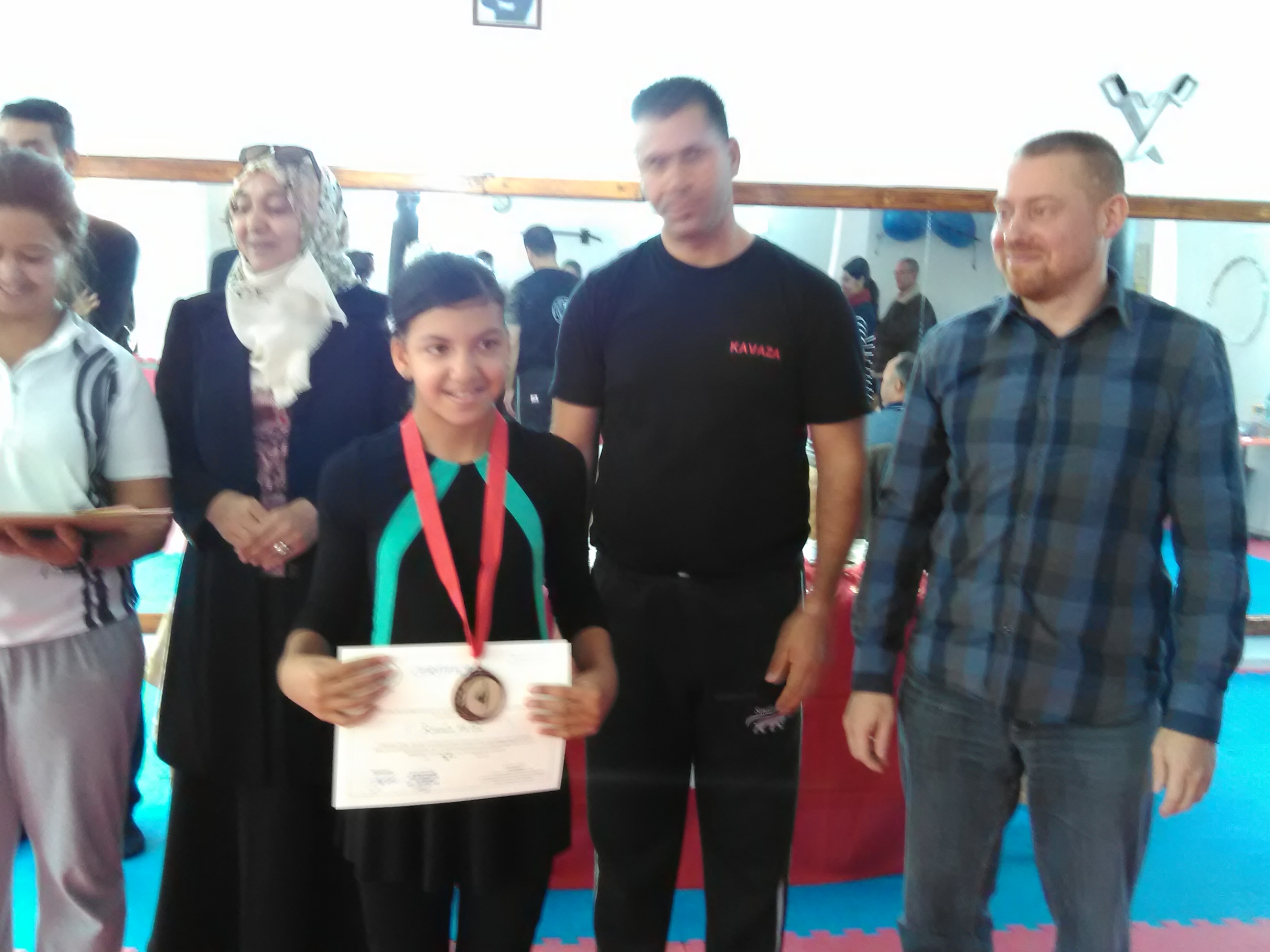 من كواليس الدورة الأولى لفنون الدفاع عن النفس ببنزرت :2016/11/20 by bechir - Illustrated by البشير الحمروني - Ourboox.com