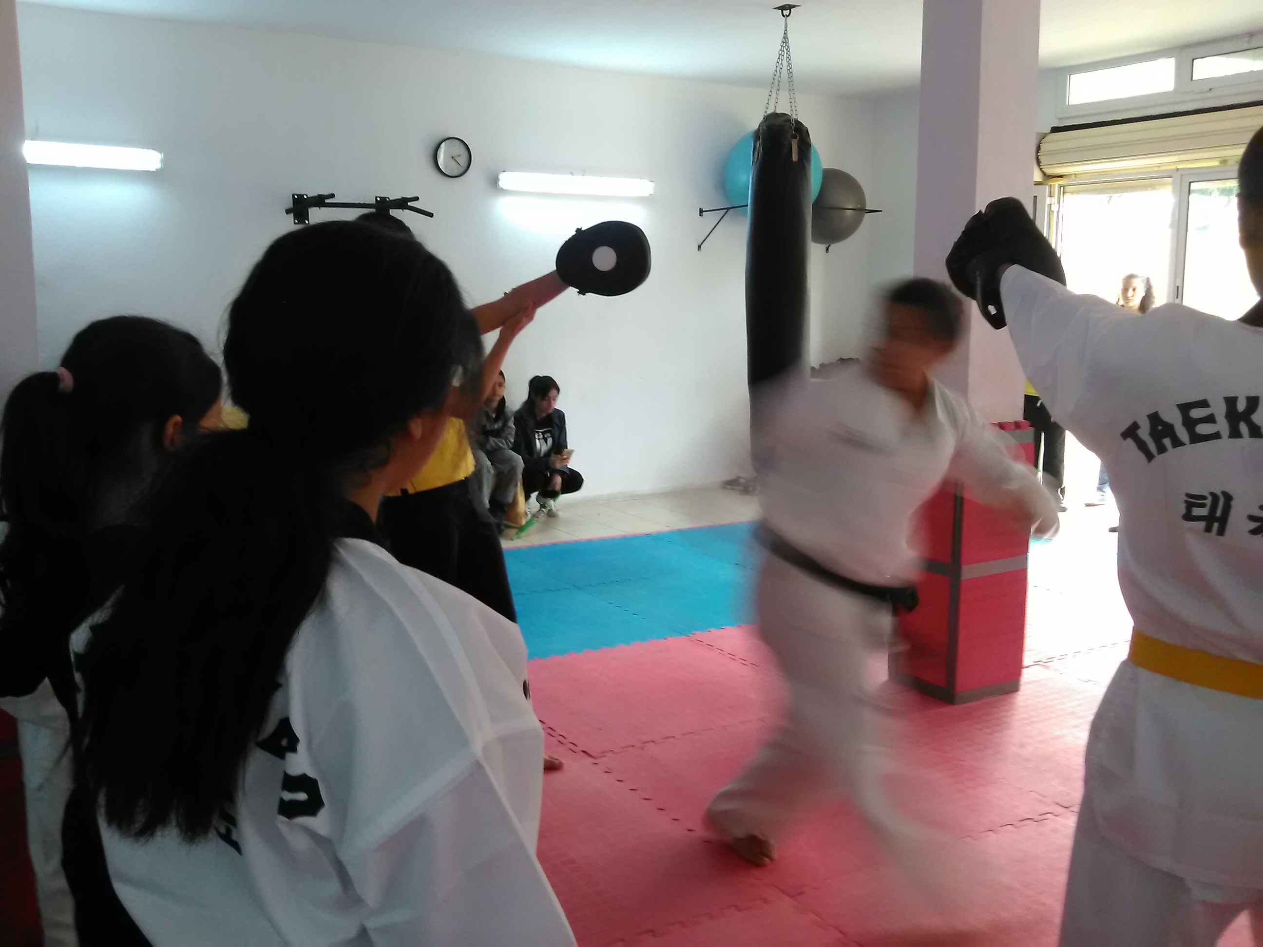 الدورة الأولى المفتوحة لفنون الدفاع عن النفس ببنزرت : الجزء الثاني by bechir - Illustrated by البشير الحمروني  - Ourboox.com