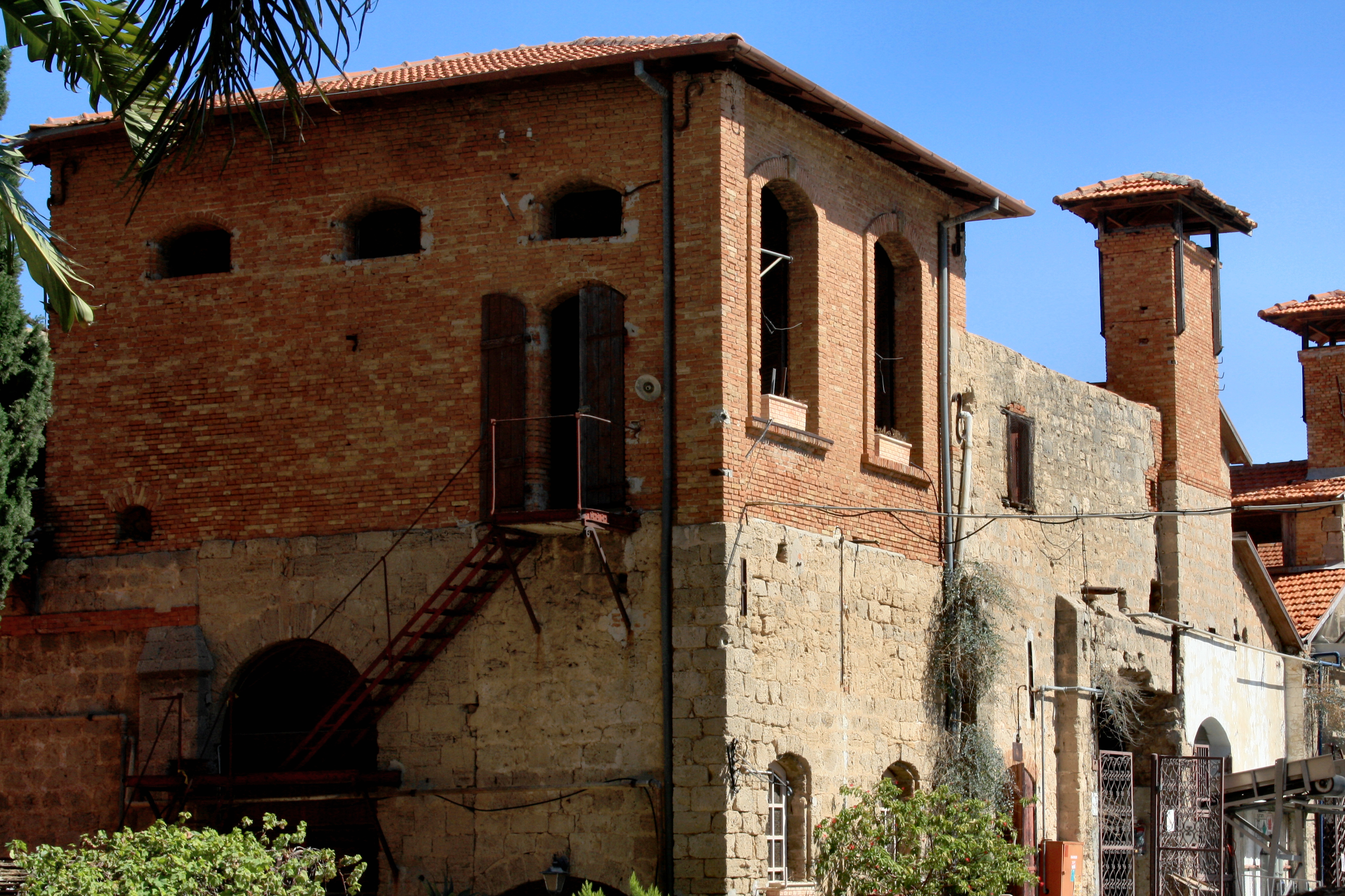 היקב הראשון בראשון לציון by atarim - Illustrated by הכינו אופיר ואיתי בזרנו - Ourboox.com