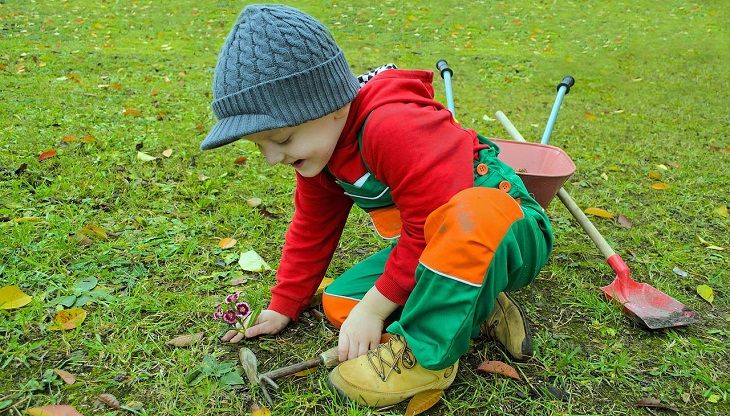דן הלך לגן by ARELA BEN ADERET - COEN - Illustrated by  יצרה את הספר בשלומי בשנת 2016 הסופרת אראלה בן אדרת-כהן  - Ourboox.com