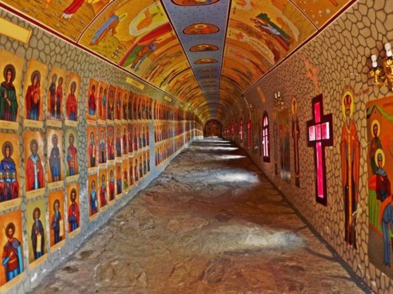 7 WONDERS OF YOUR COUNTRY The Agricultural College ”Dimitrie Cantemir” HUSI – ROMANIA Teachers coordinators Andrescu Mihaela and Garbatiuc Laura by Andrescu Mihaela - Ourboox.com