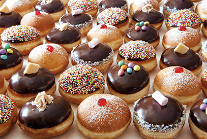 סופגניות by mai kawamura - Illustrated by מאי קאוומורה - Ourboox.com