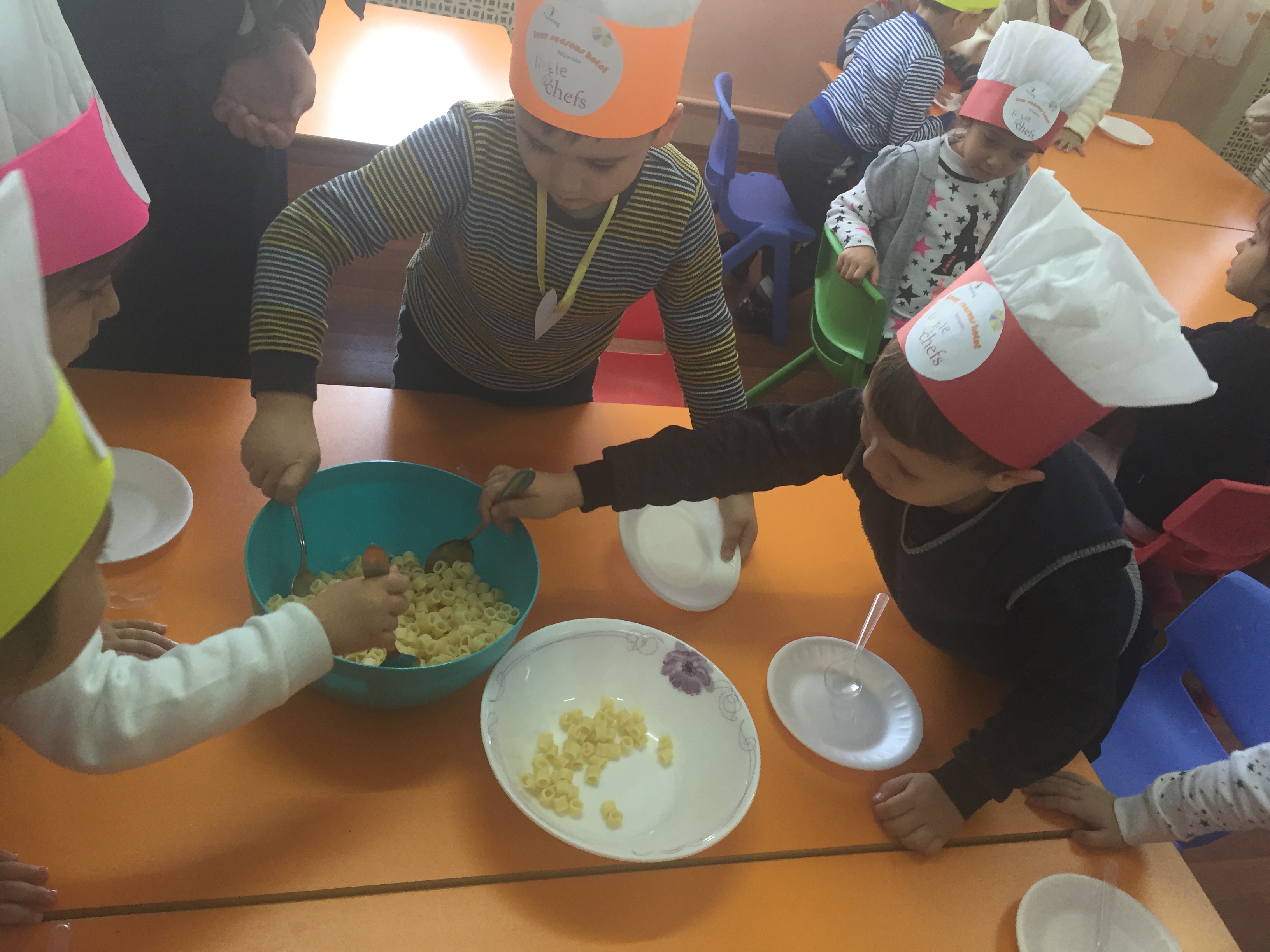 little chef by Gülcan Gül TOKER - Ourboox.com