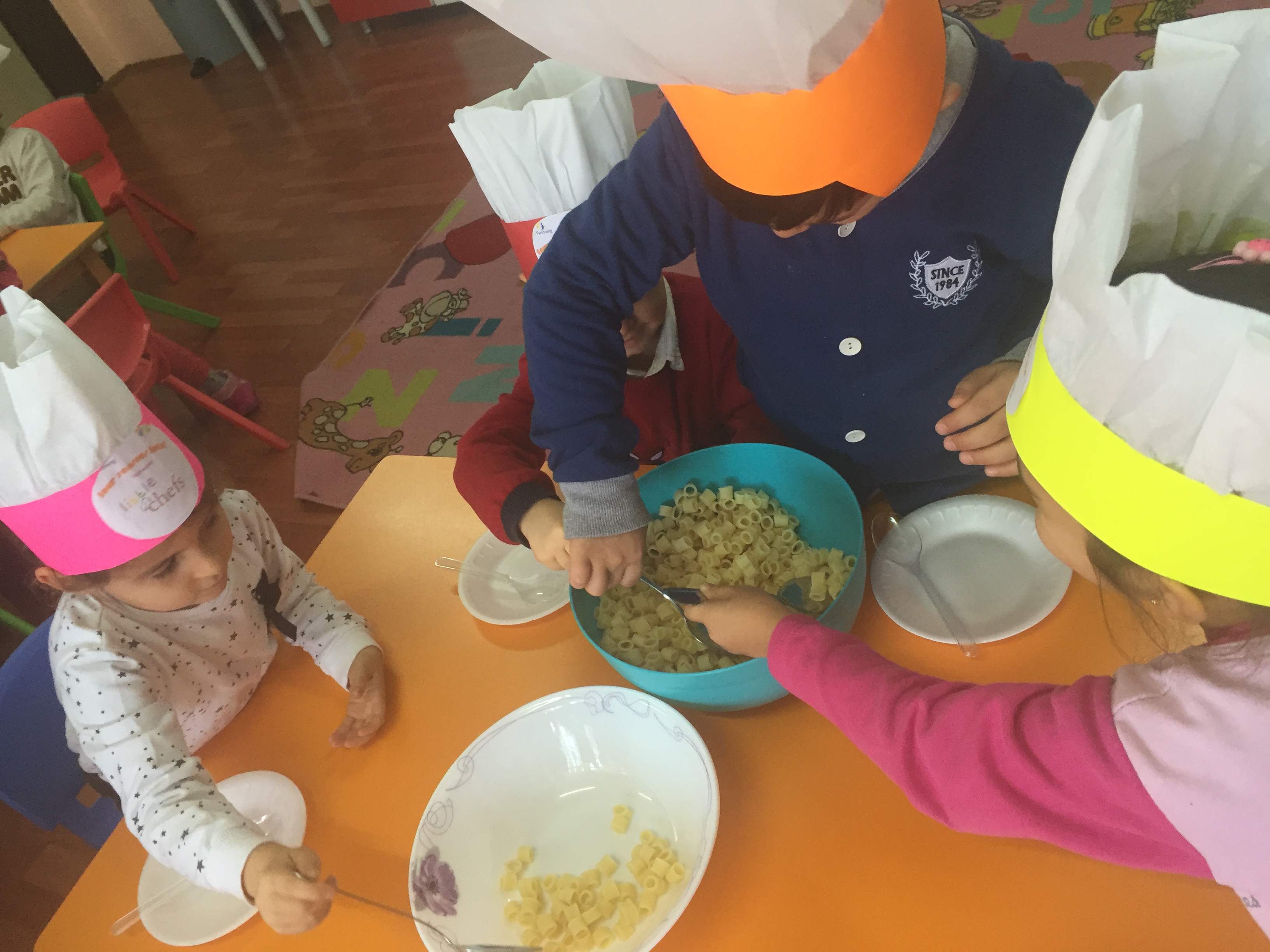 little chef by Gülcan Gül TOKER - Ourboox.com