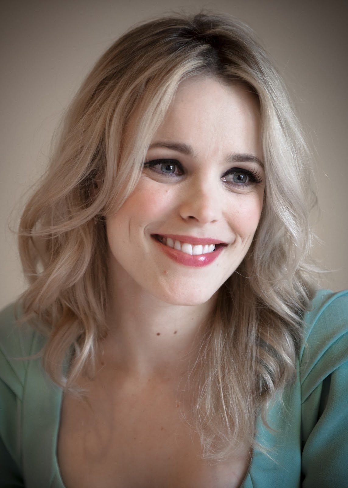 Rachel McAdams as Brett Bohlinger