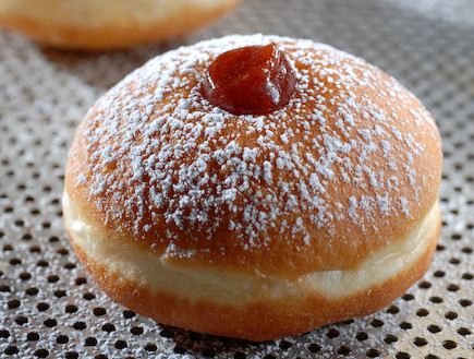 חג חנוכה by brit - Illustrated by ברית עדיני - Ourboox.com