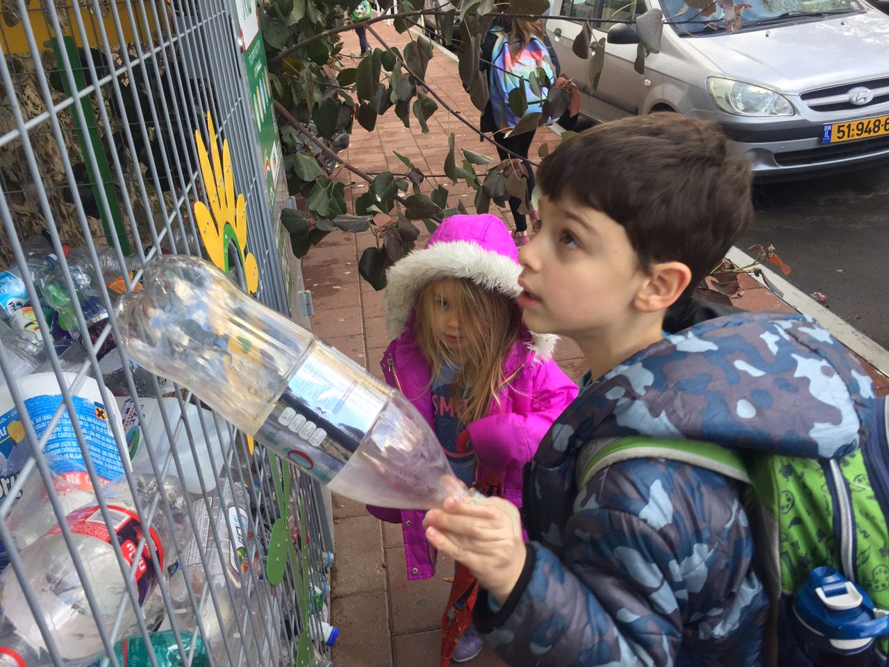 אנחנו שומרים על הסביבה by smadar najari - Illustrated by כיתה ב3 בית ספר רמת חן ברמת גן - שומרים על הסביבה - Ourboox.com