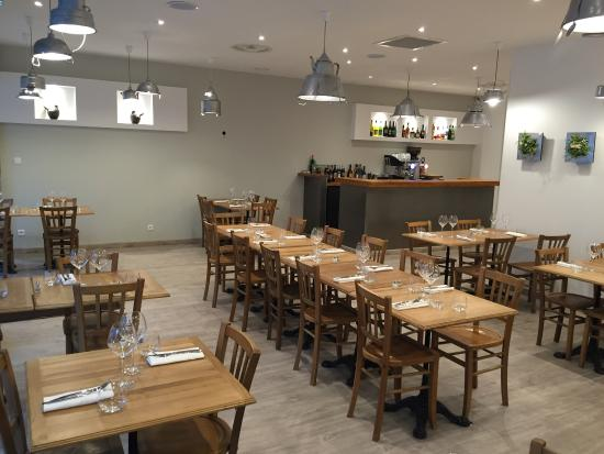 יומן מסע – משלחת לצרפת 2017 by theprojectnamot - Ourboox.com