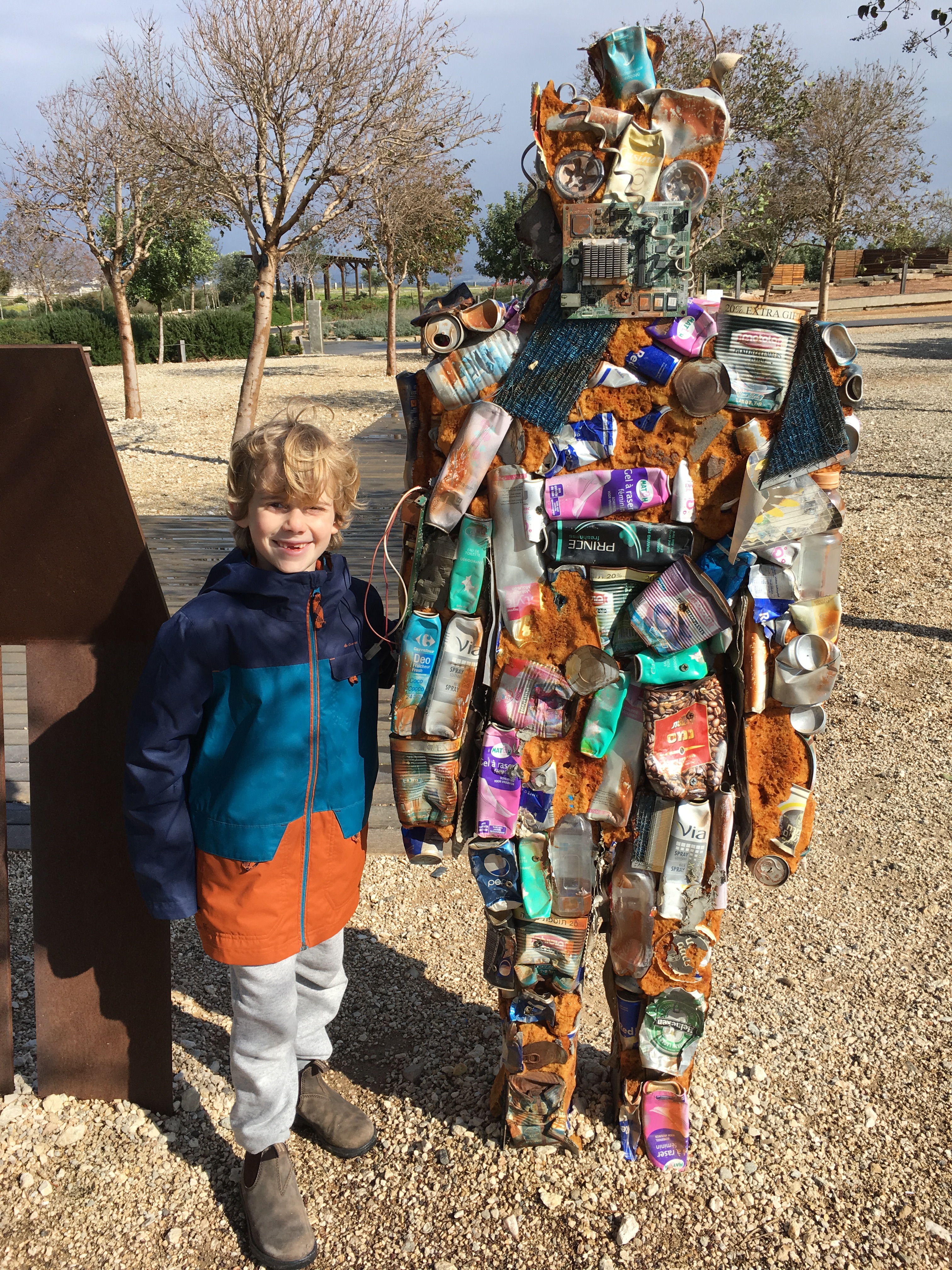 אנחנו שומרים על הסביבה by smadar najari - Illustrated by כיתה ב3 בית ספר רמת חן ברמת גן - שומרים על הסביבה - Ourboox.com