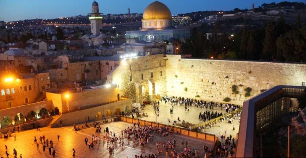 איתן ירושלים של זהב by mofet - Illustrated by איתן פלוס יאיר החבוב והקטנציק - Ourboox.com