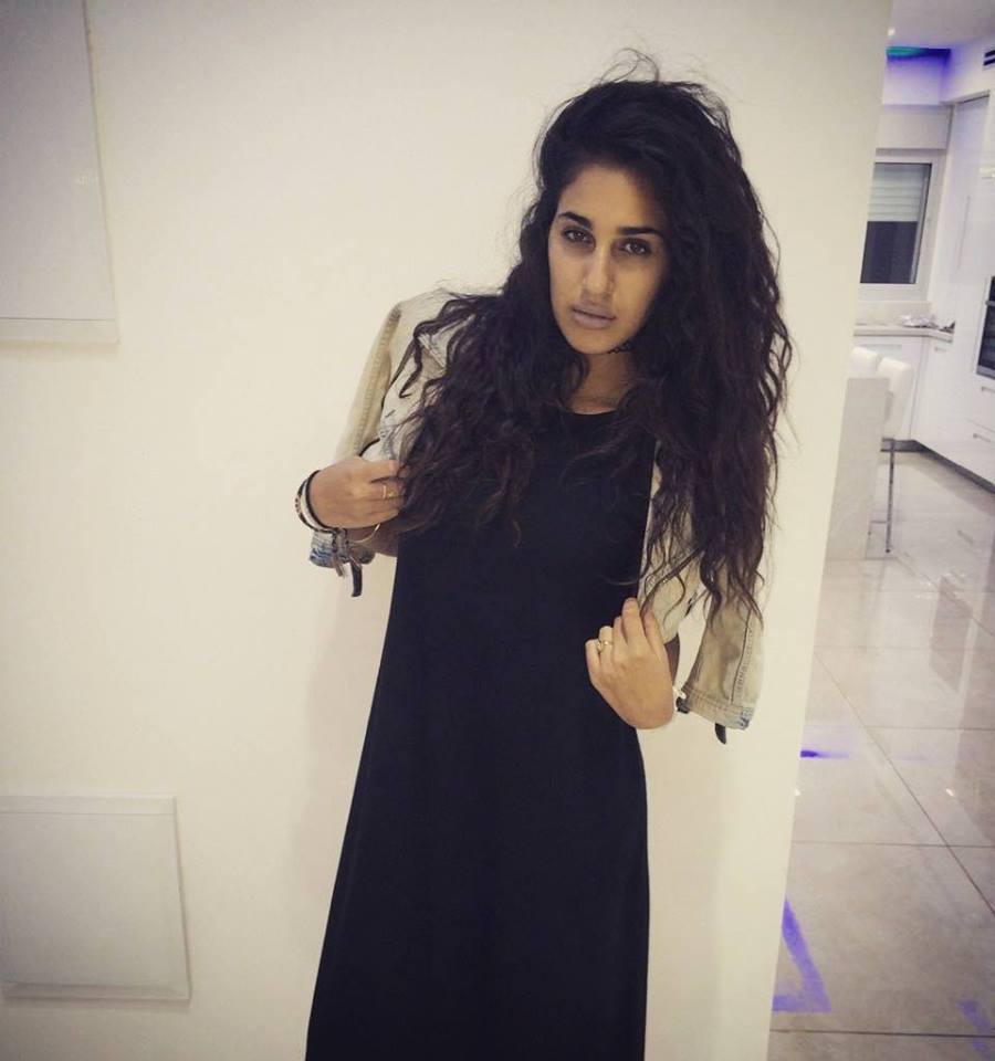 Family by Omer akiva - Ourboox.com