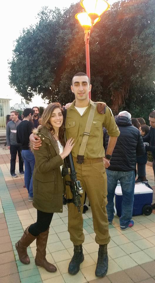 Family by Omer akiva - Ourboox.com