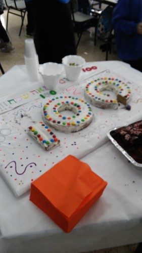 יום המאה by veredhazan - Illustrated by ורד חזן ואתי קרצ'מר  - Ourboox.com