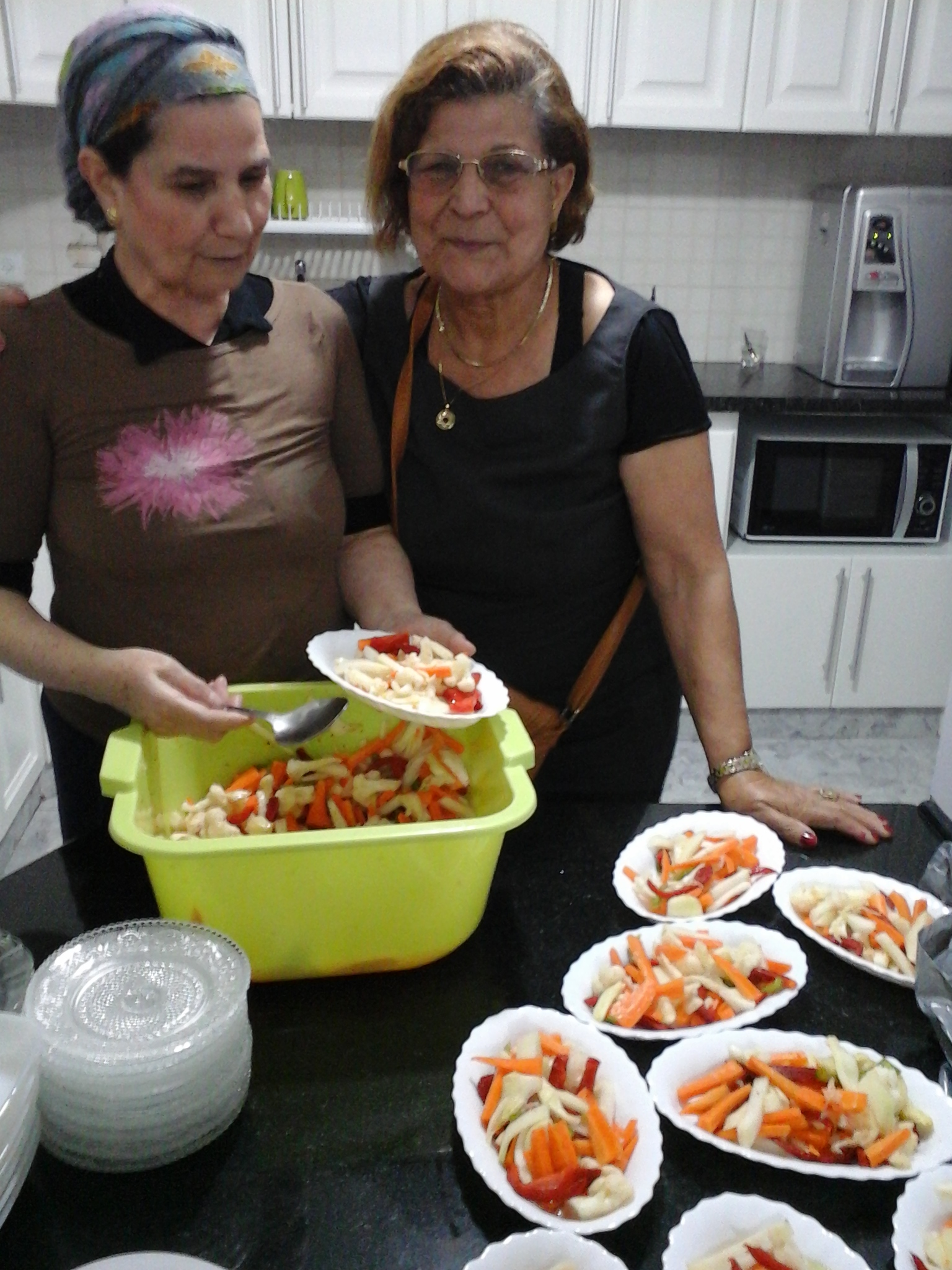 חייהם של הוריי מאיר ושמחה אמויאל by ruhama - Ourboox.com