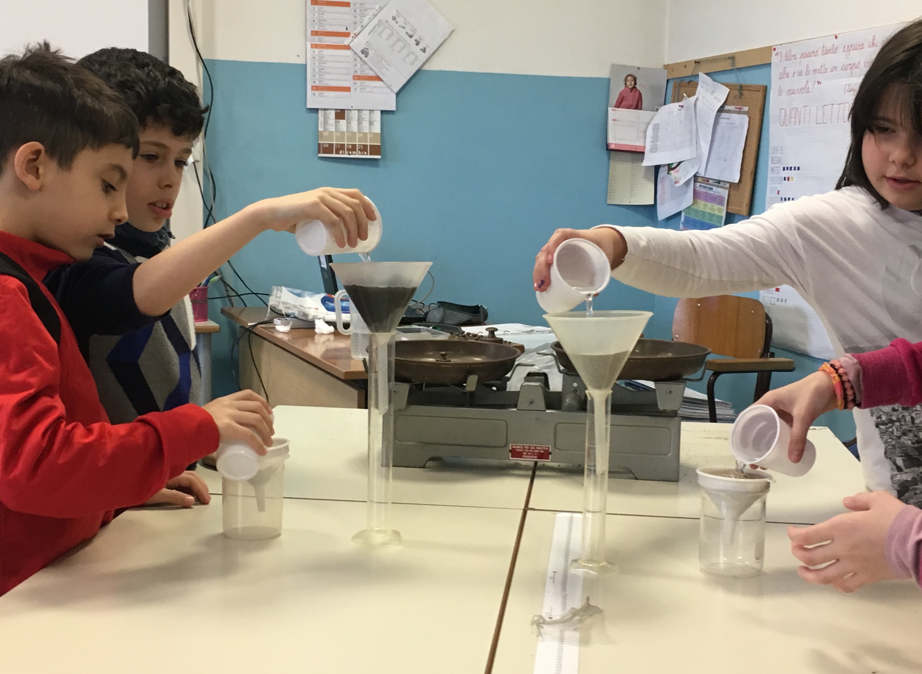 THE SOIL AND THE WATER: a scientific activity in 3^ class by mostardini francesca - Illustrated by Francesca Mostradini - Ourboox.com