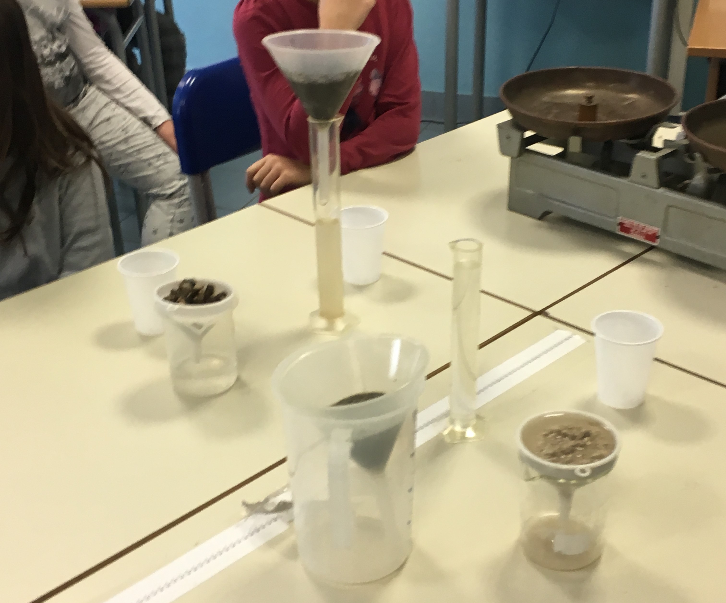 THE SOIL AND THE WATER: a scientific activity in 3^ class by mostardini francesca - Illustrated by Francesca Mostradini - Ourboox.com