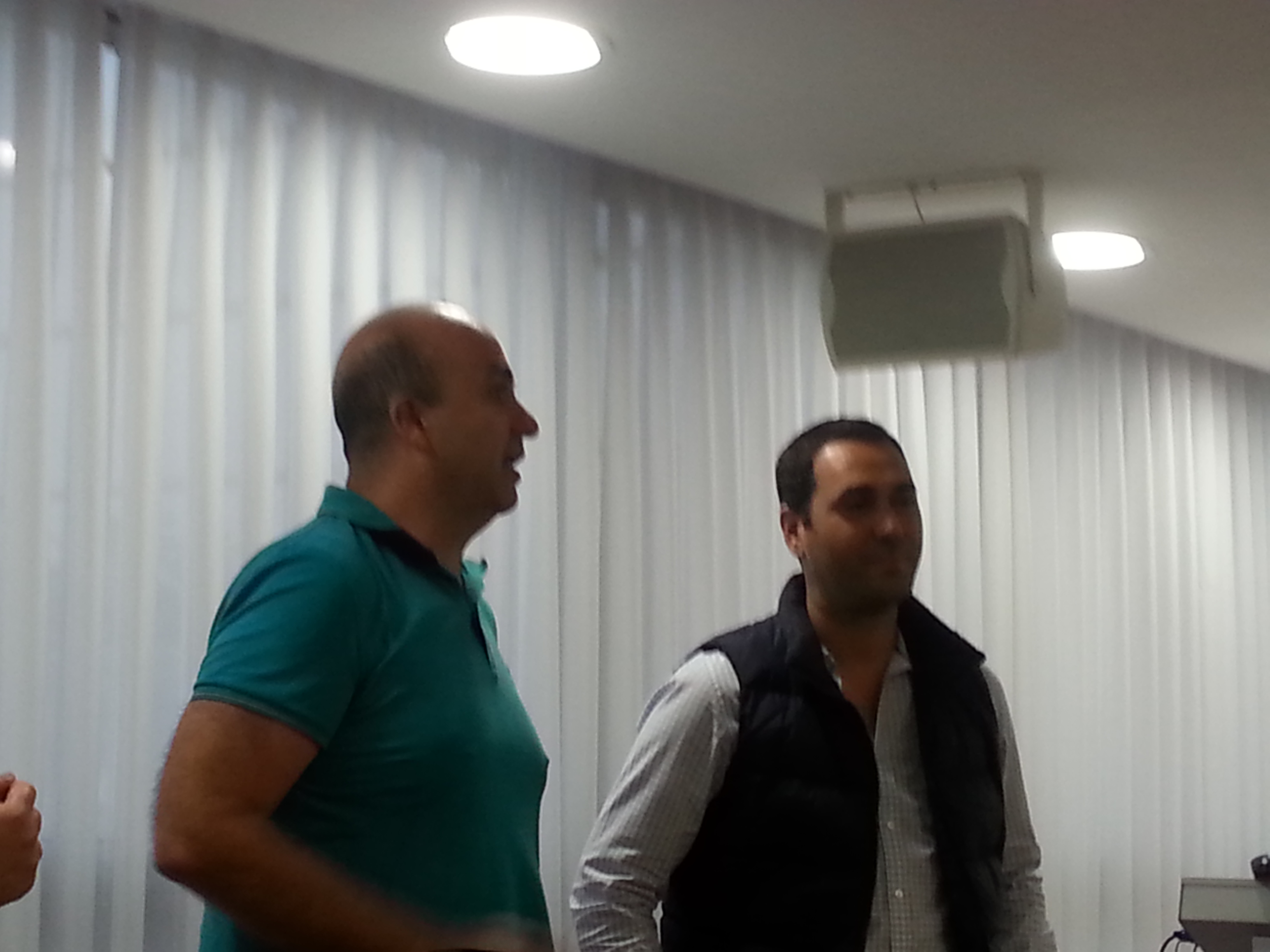 זמין לשרותכם...