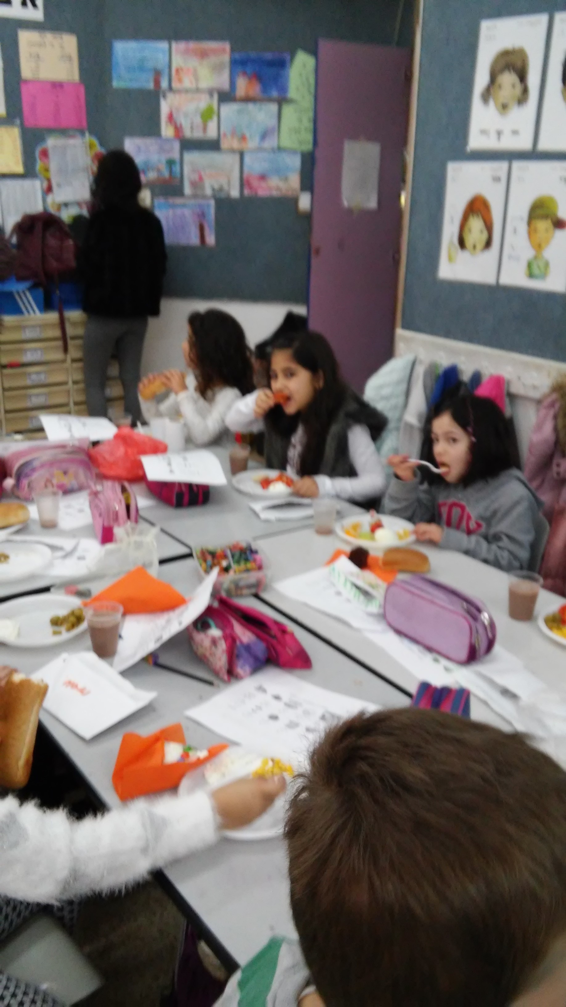 יום שיא- יום המאה by etty - Illustrated by אתי קרצ