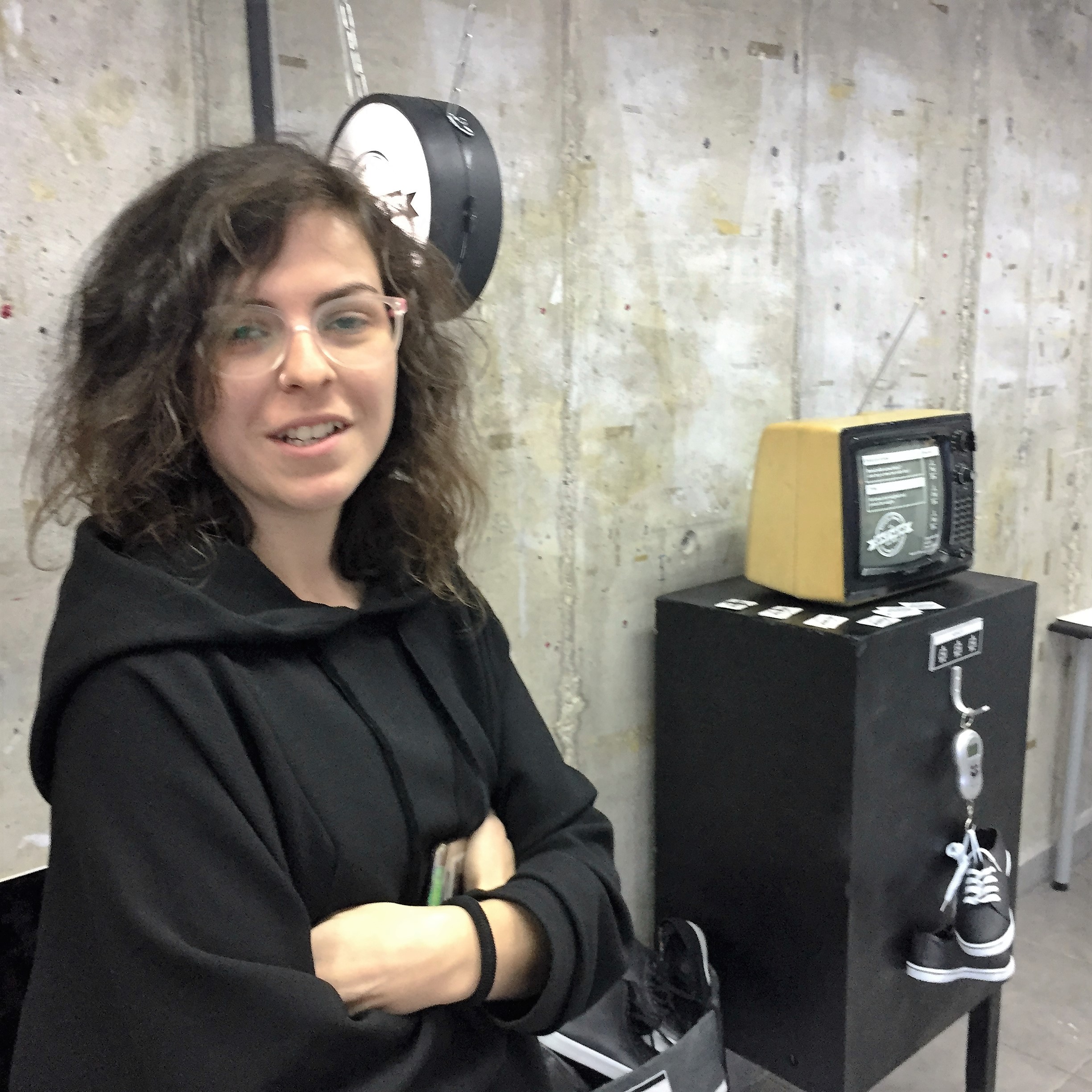 Sasha’s Shoe Factory by Mel Rosenberg - מל רוזנברג - Ourboox.com