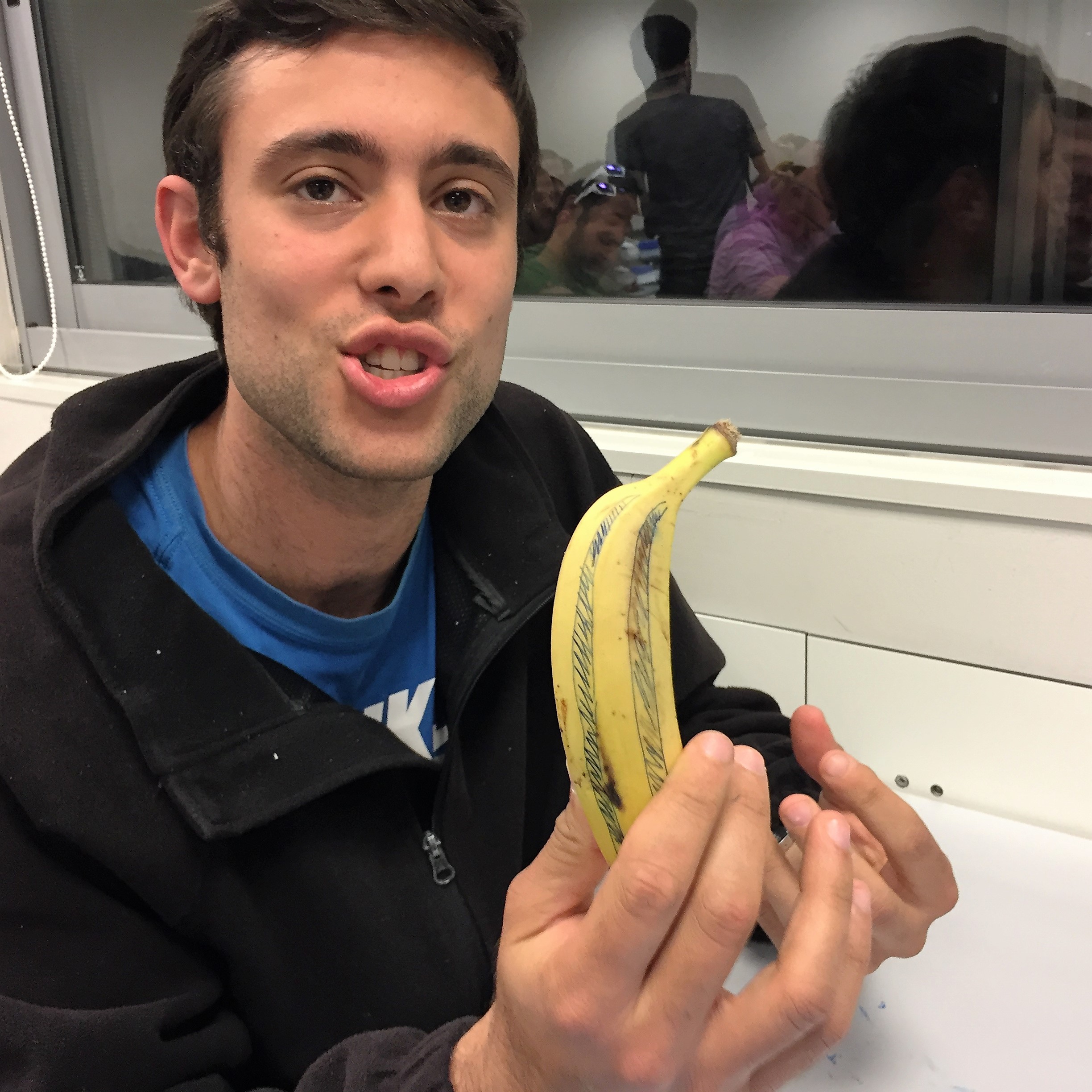Going Bananas at Afeka College by Mel Rosenberg - מל רוזנברג - Ourboox.com