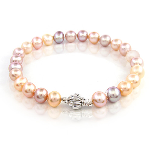 המחרוזת שאבדה by ravityanay - Illustrated by  נעם  - Ourboox.com