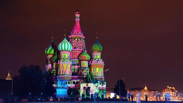 Las hadas y el hombre con dos jorobas by María Pilar Amoedo Levchenko - Illustrated by María Pilar 6A - Ourboox.com