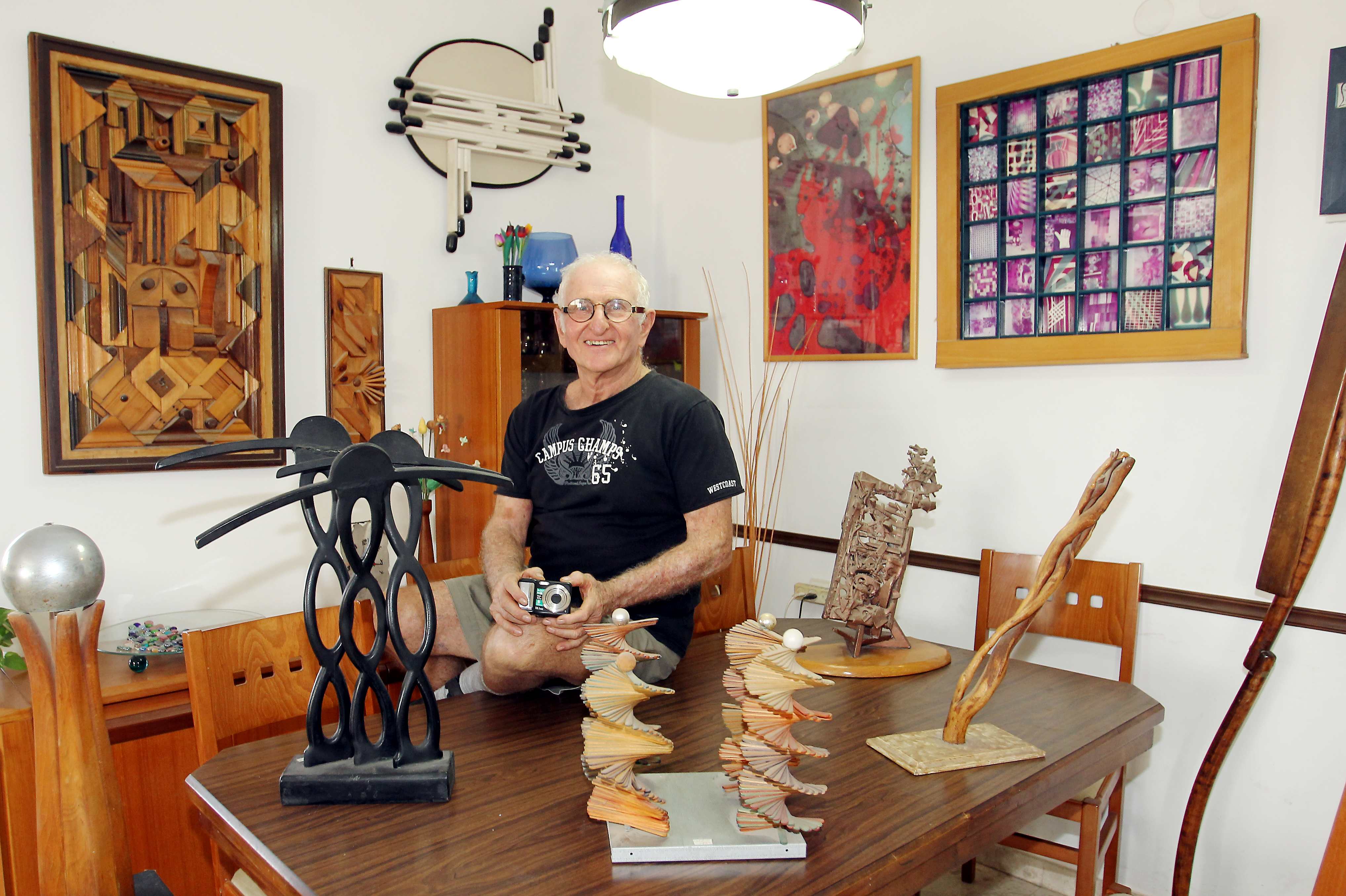 The Shanghai Jews by Roy Guy - Ourboox.com