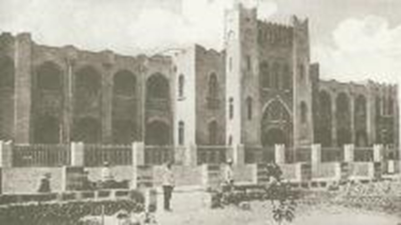 שימור מבנים גימניסיה הרצליה by chani betzer - Illustrated by .עדי אורן, אריאל דבוש, קלרה רוזנטל ויונתן כהן - Ourboox.com