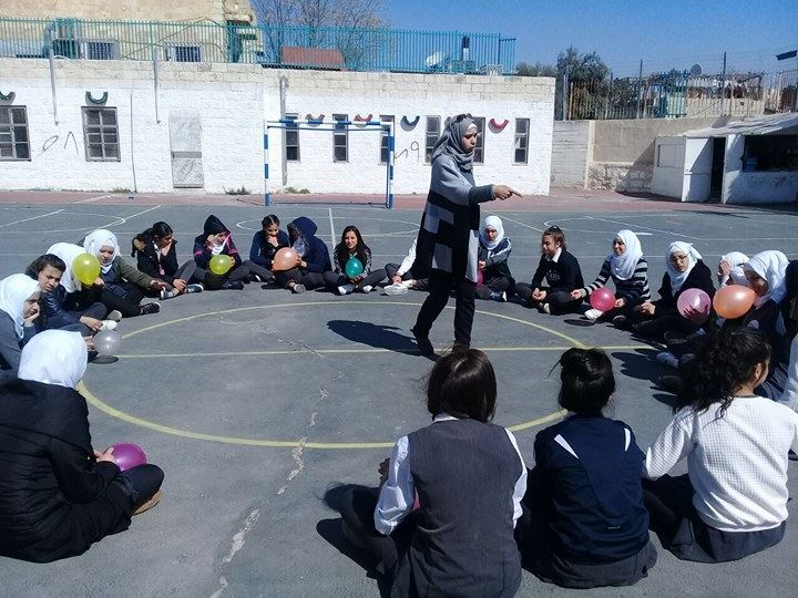 المجله الالكترونيه لمدرسه خليل السكاكيني 2016-2017 by amani - Illustrated by معلمة الحاسوب اماني صيام - Ourboox.com