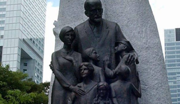 מוזאון יד ושם by nofey hahoresh - Illustrated by  אור מלכה יונתן רד תמר שמואלי ועילאי דבס נופי החורש אלפי  מנשה  - Ourboox.com