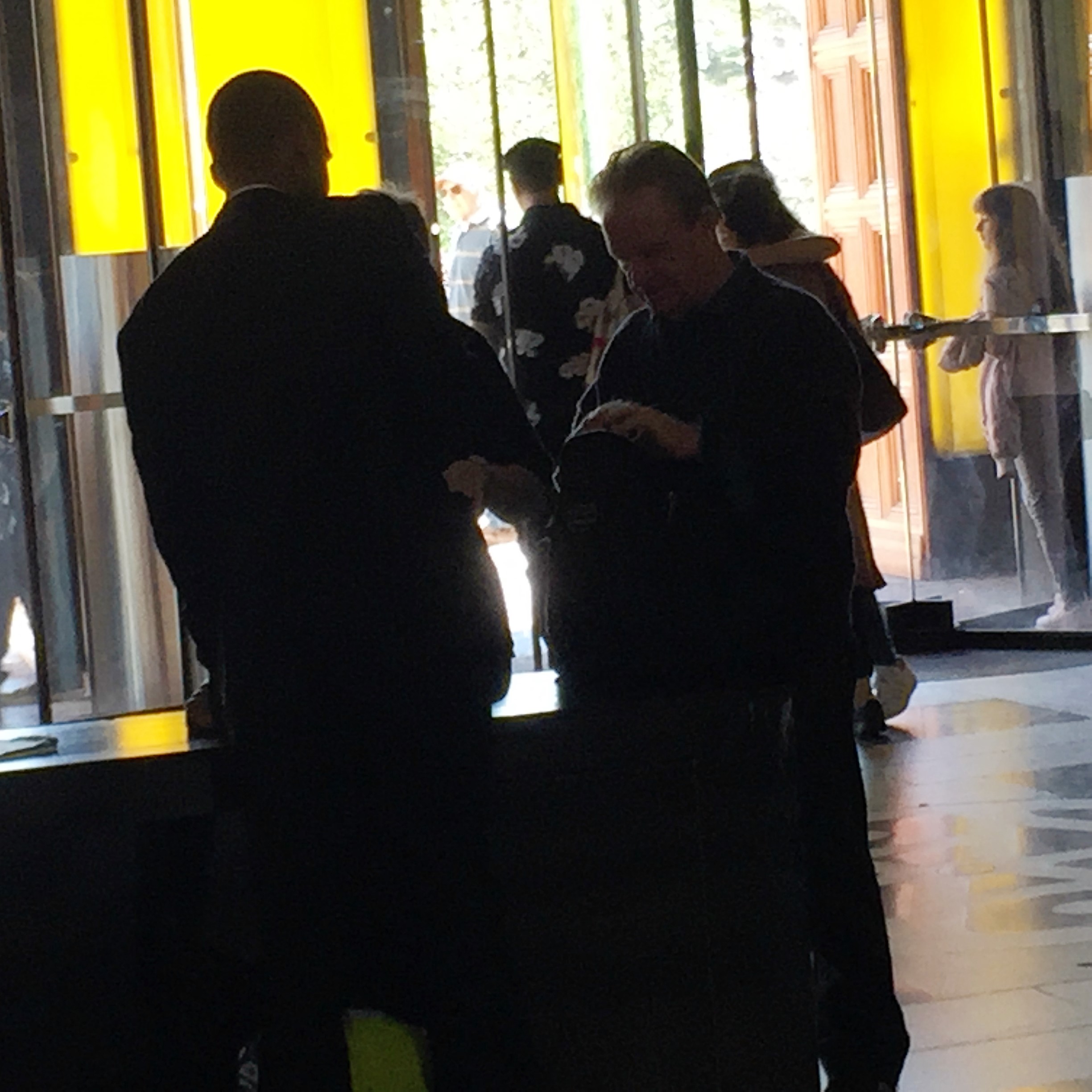 A Day out with Antigoni and George in Sunny London Town by Mel Rosenberg - מל רוזנברג - Ourboox.com