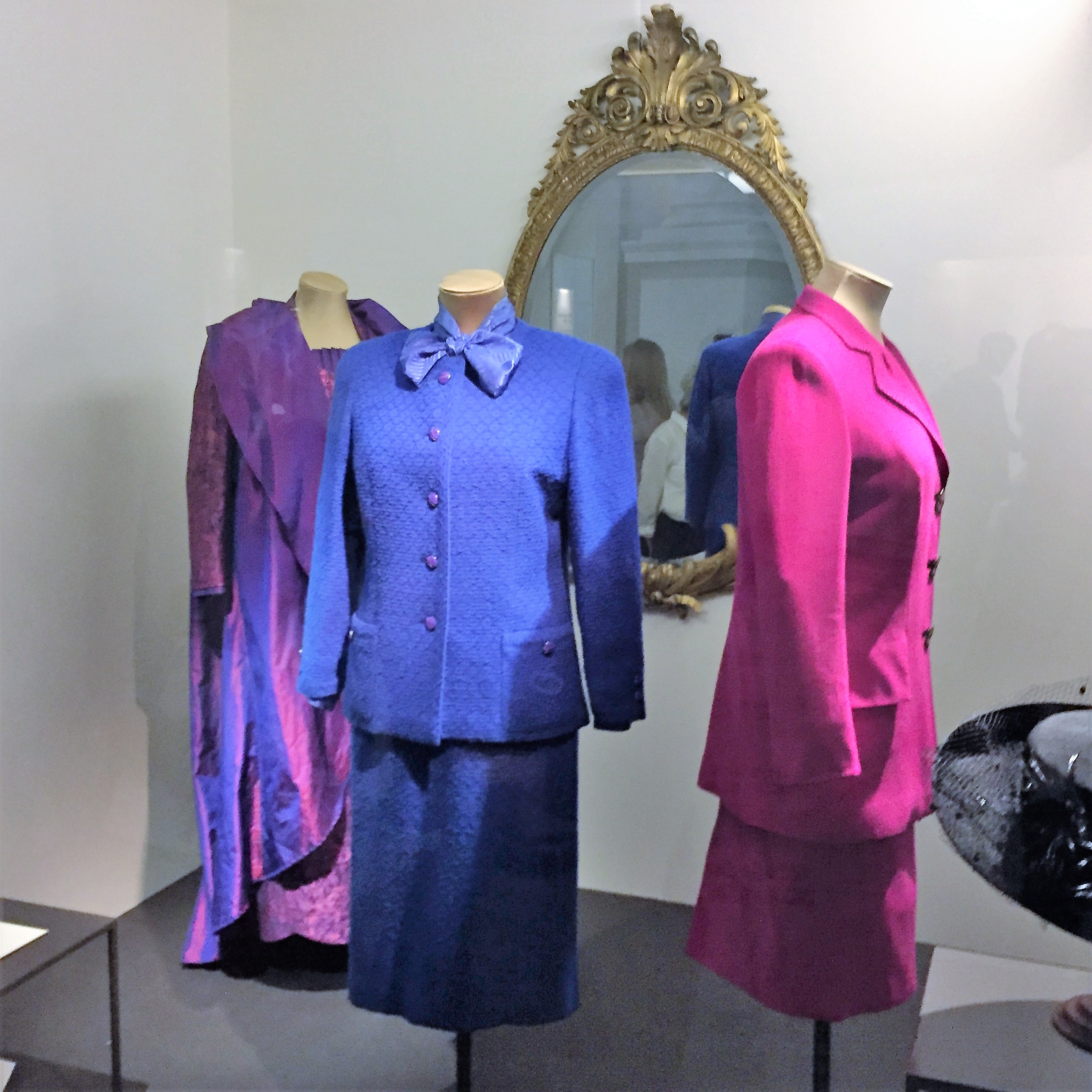 A Day out with Antigoni and George in Sunny London Town by Mel Rosenberg - מל רוזנברג - Ourboox.com