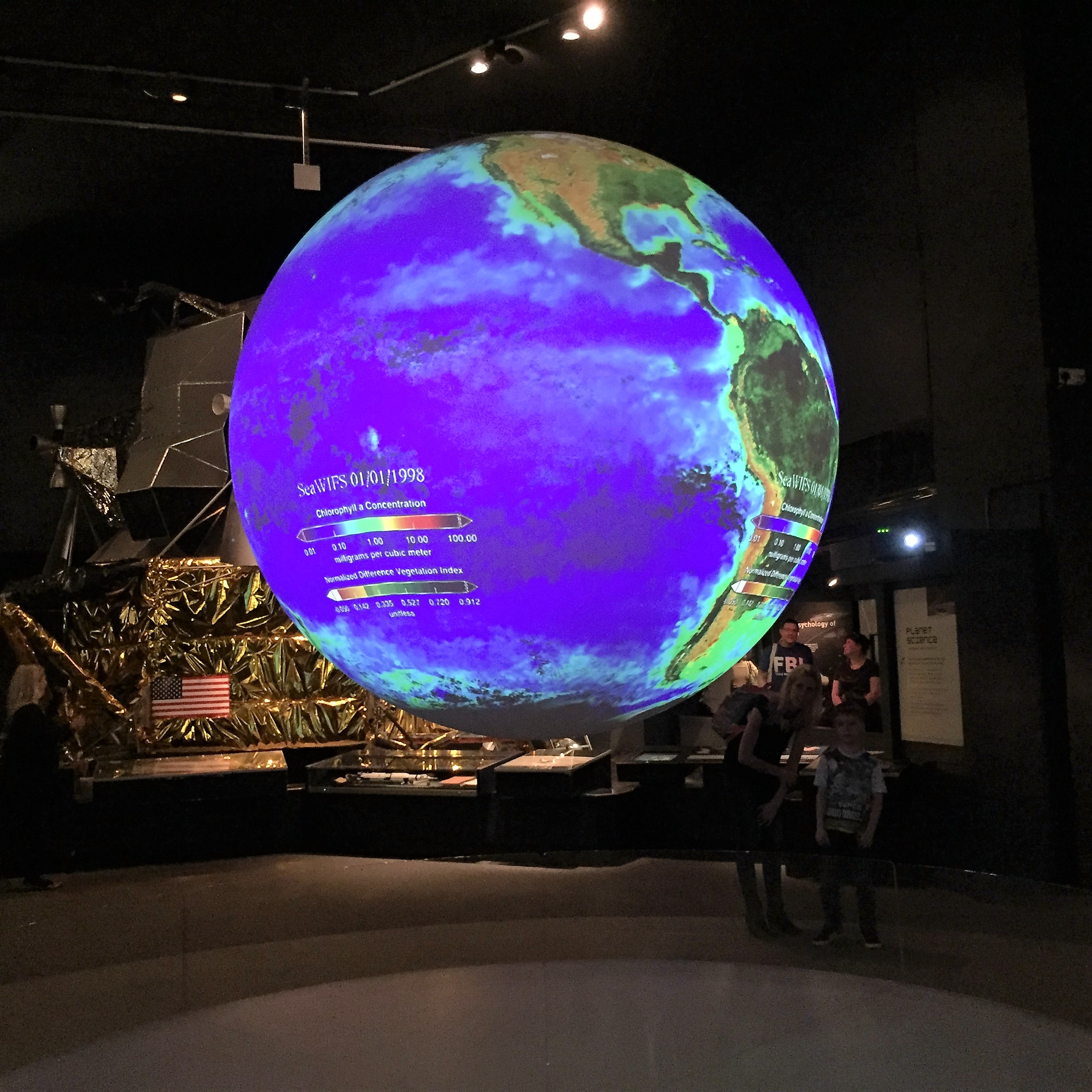 A Day out with Antigoni and George in Sunny London Town by Mel Rosenberg - מל רוזנברג - Ourboox.com