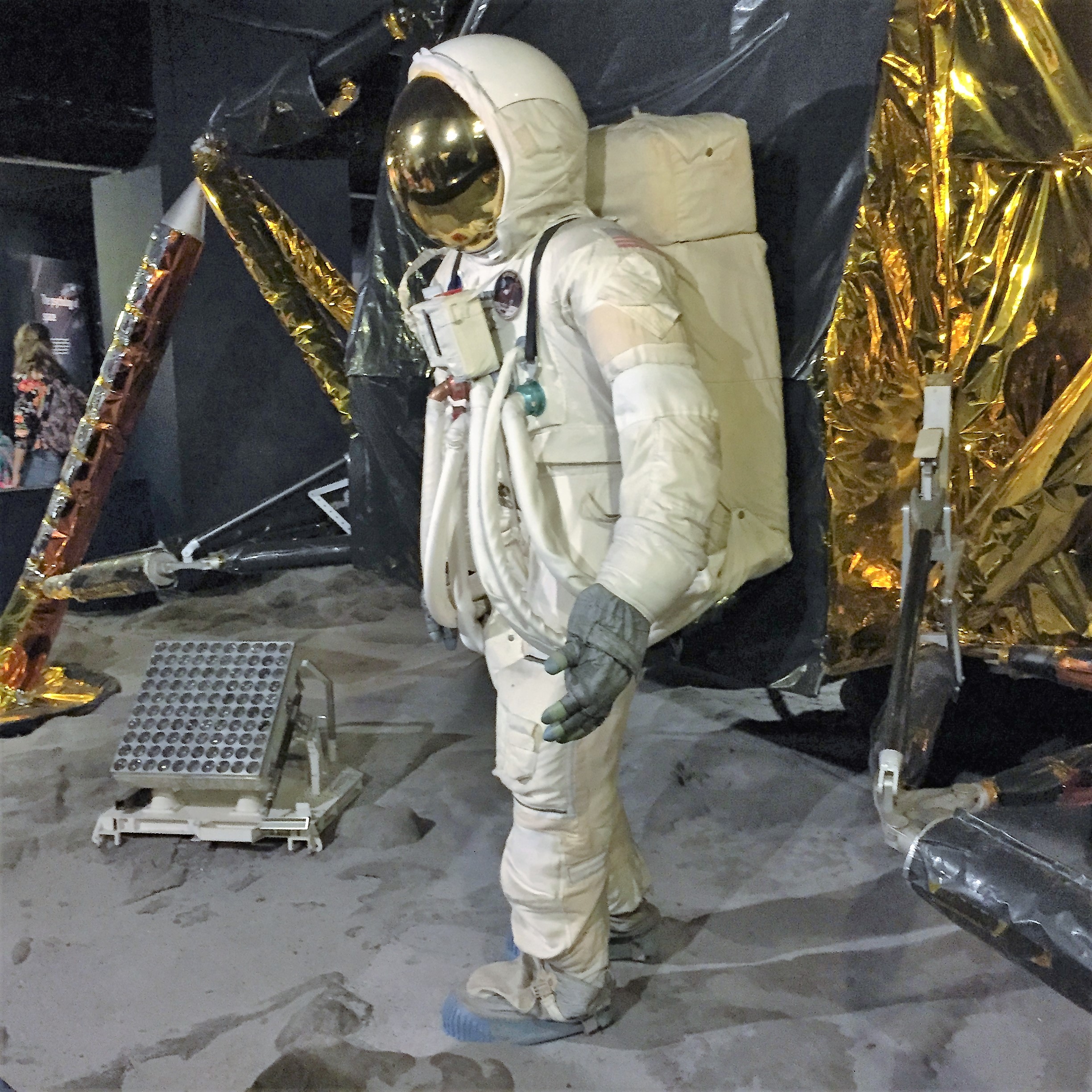 A Day out with Antigoni and George in Sunny London Town by Mel Rosenberg - מל רוזנברג - Ourboox.com