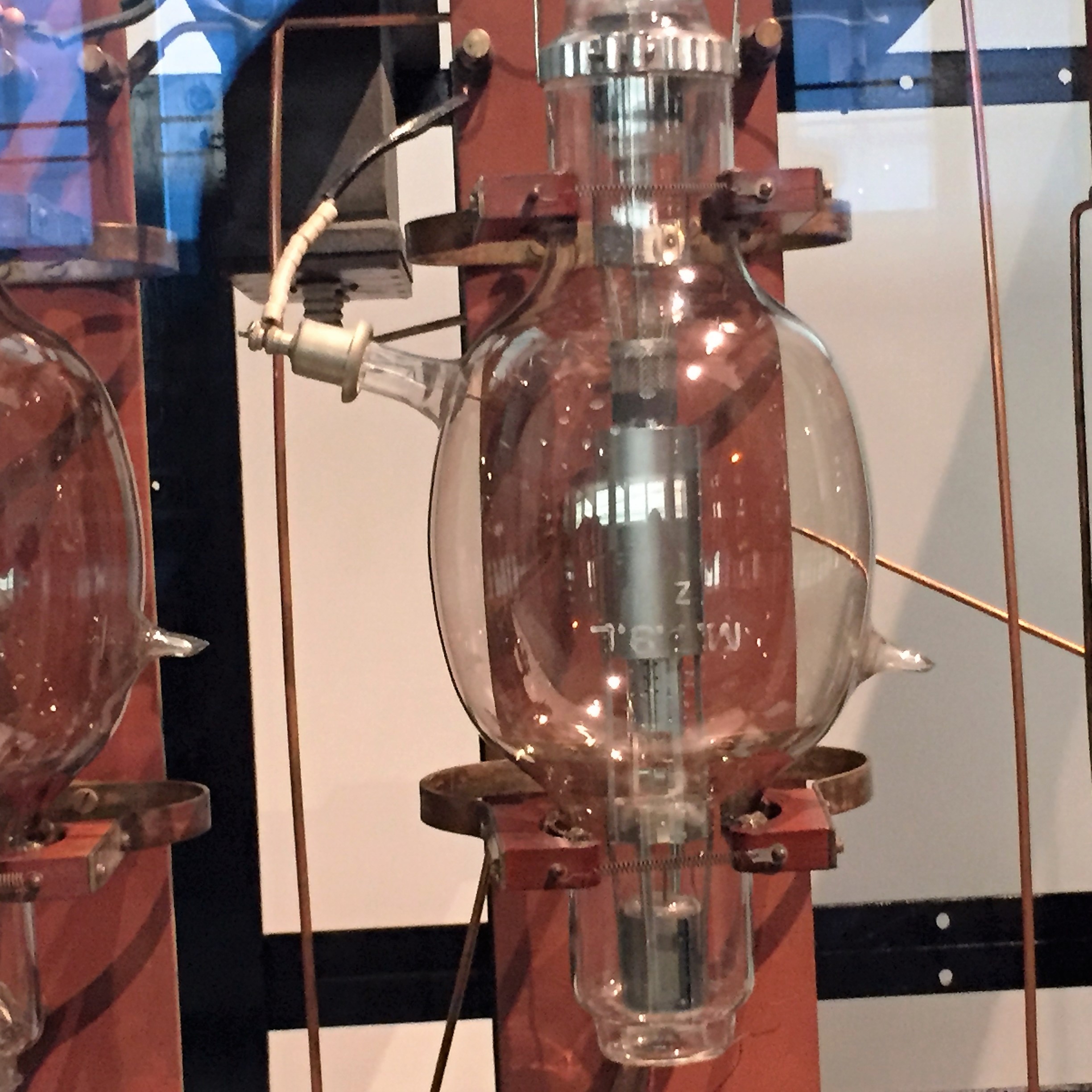 A Day out with Antigoni and George in Sunny London Town by Mel Rosenberg - מל רוזנברג - Ourboox.com