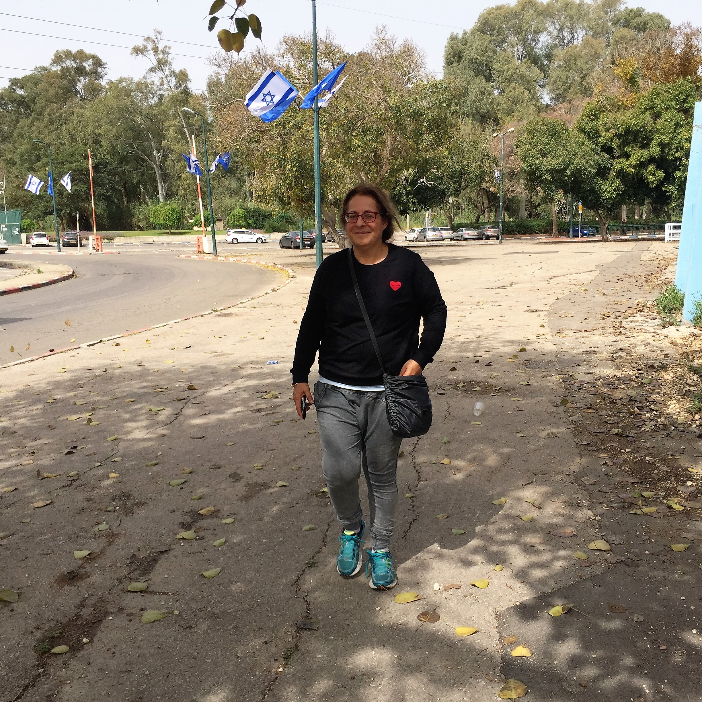 Arielle and Grandpa Mel Go to Kanyon Ayalon by Mel Rosenberg - מל רוזנברג - Ourboox.com