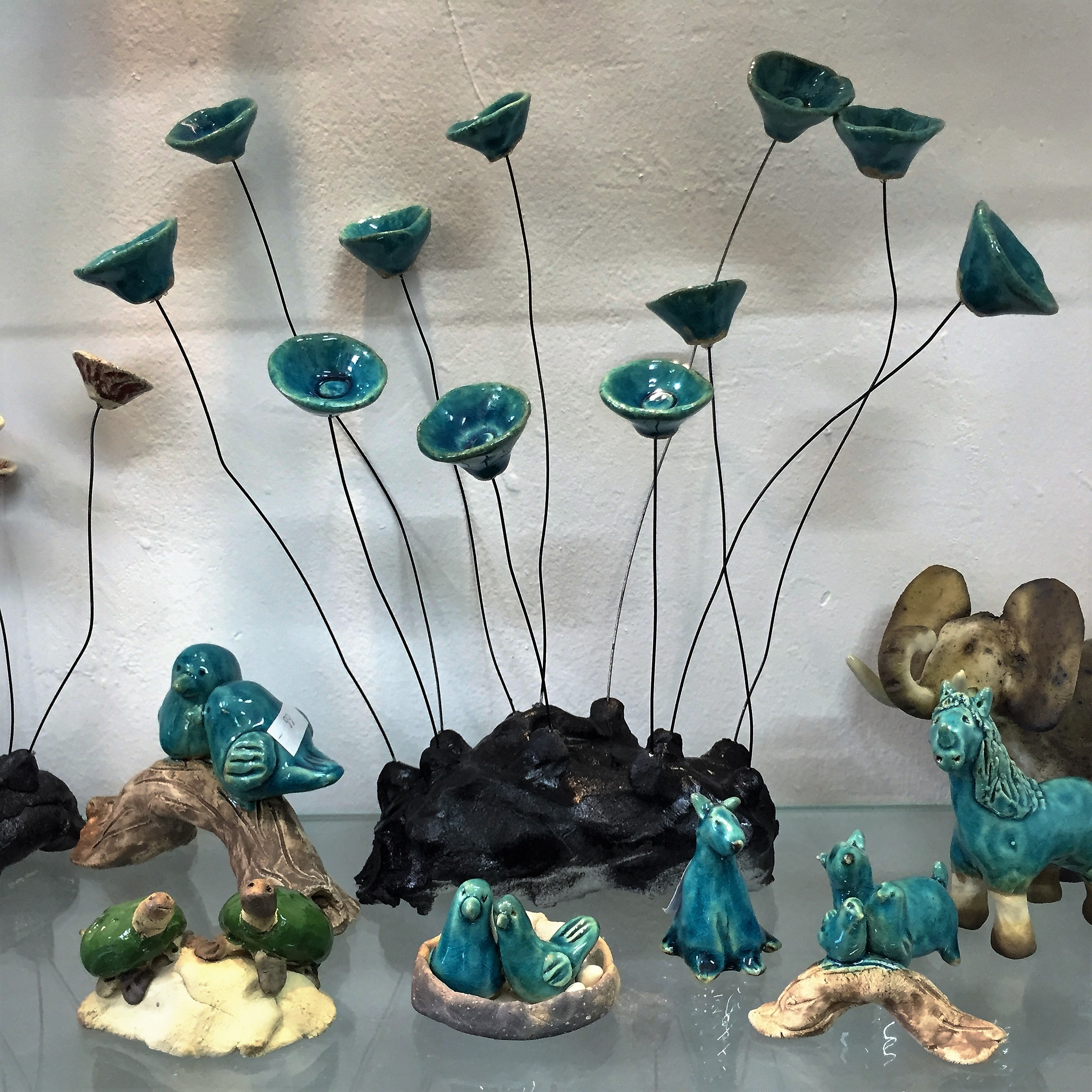 Sergio Faingold has a Fine Ceramics Gallery in Zikhron LeZion by Mel Rosenberg - מל רוזנברג - Ourboox.com
