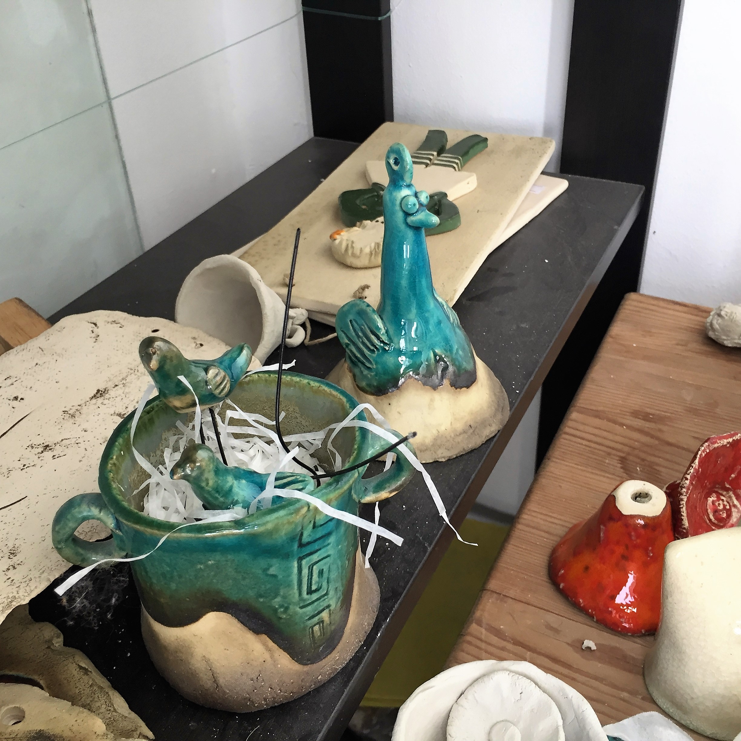 Sergio Faingold has a Fine Ceramics Gallery in Zikhron LeZion by Mel Rosenberg - מל רוזנברג - Ourboox.com