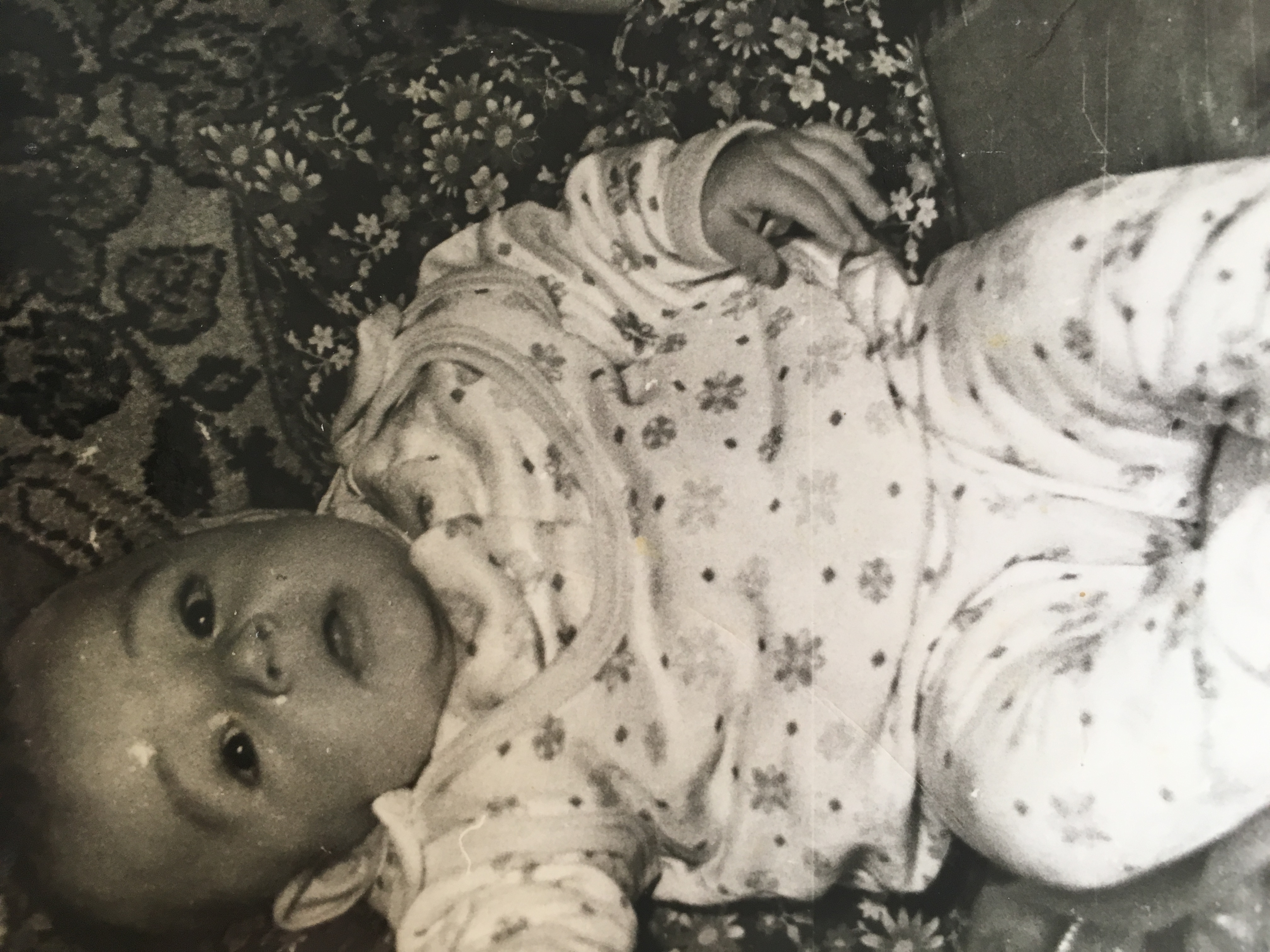 ראיון עם סבתא, זינה מולר by EmilyMuller - Illustrated by אמילי מולר - Ourboox.com