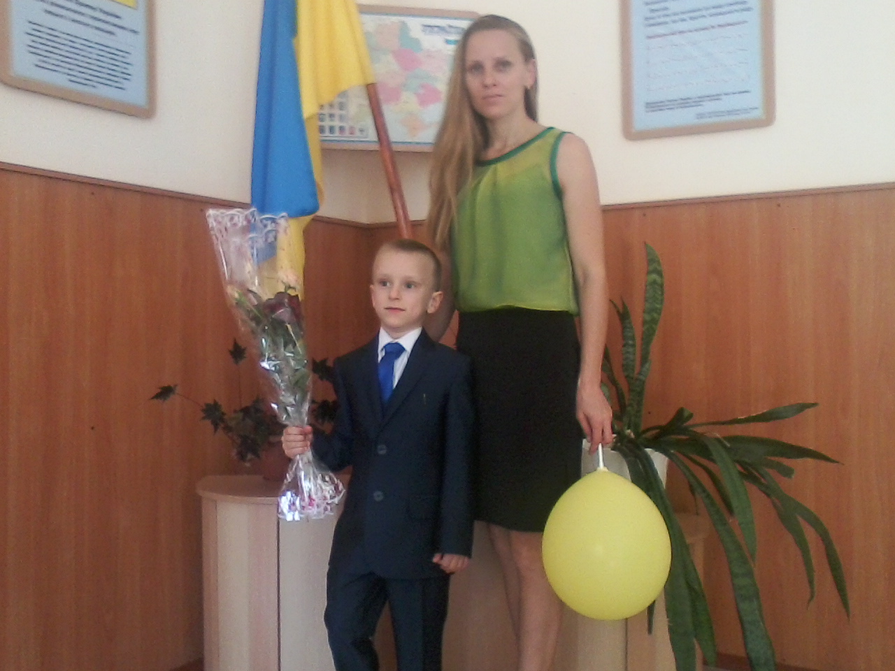 З Днем Матері, любі матусі! by Марієнко Людмила - Illustrated by Привітання для любих мам учнів 3-В класу Кам