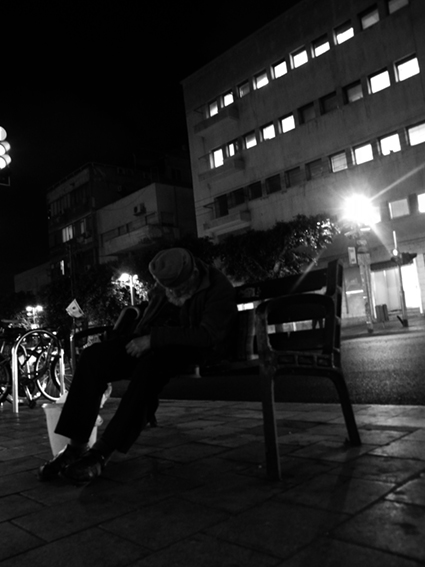 פרויקט גמר צילומי רחוב by ran gawi - Illustrated by ארנון רן גאוי - Ourboox.com