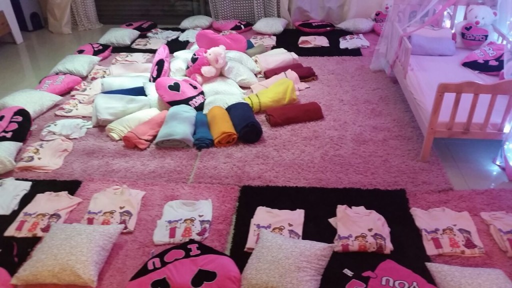 יומני החנונית by nofar - Illustrated by כתבה ועיצבה:נופר שמעוני :) - Ourboox.com