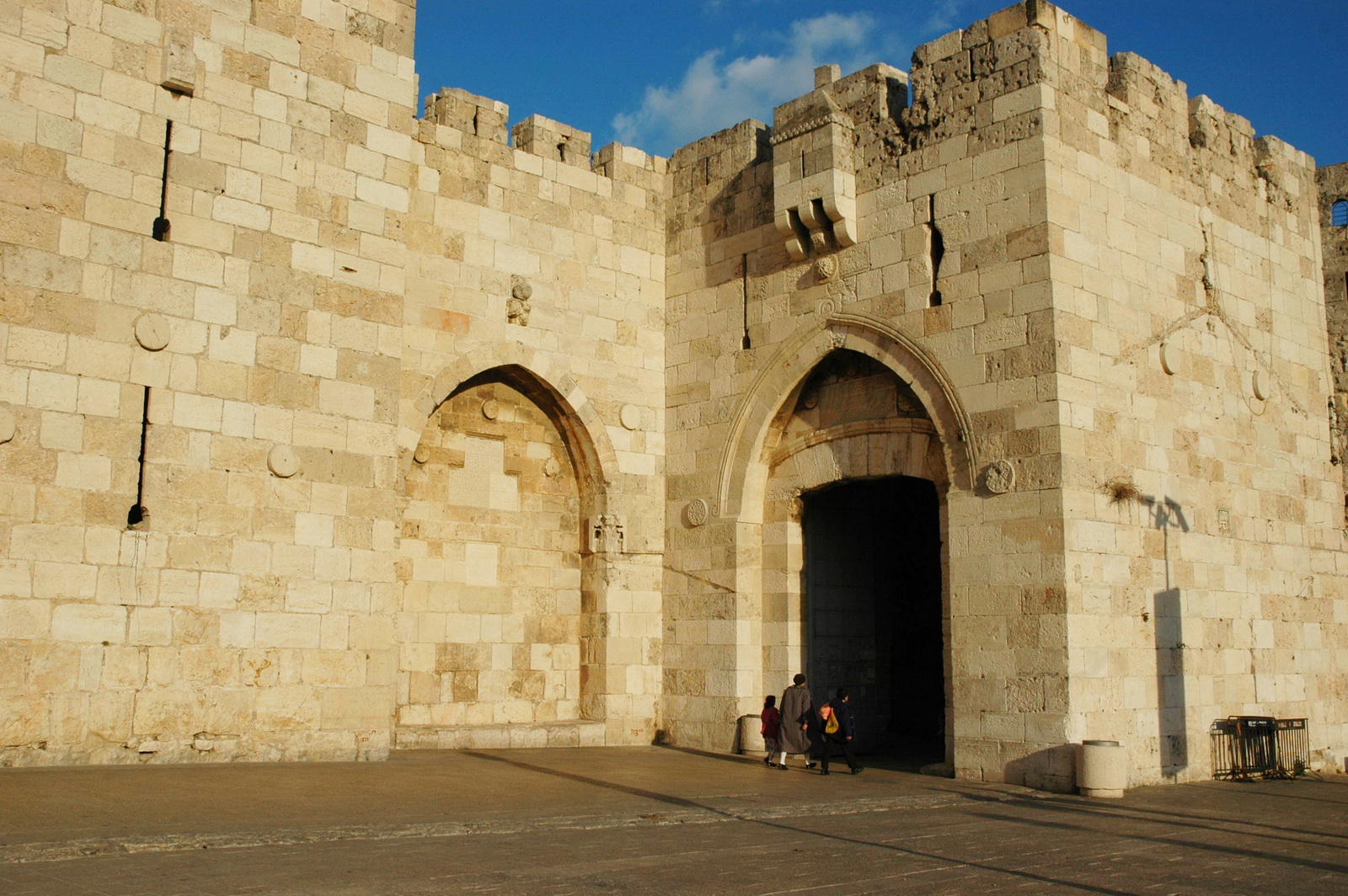שערי-ירושלים- בית ספר “בן-צבי”-עפולה by hila mizrhi - Illustrated by תלמידי שכבת ג - Ourboox.com